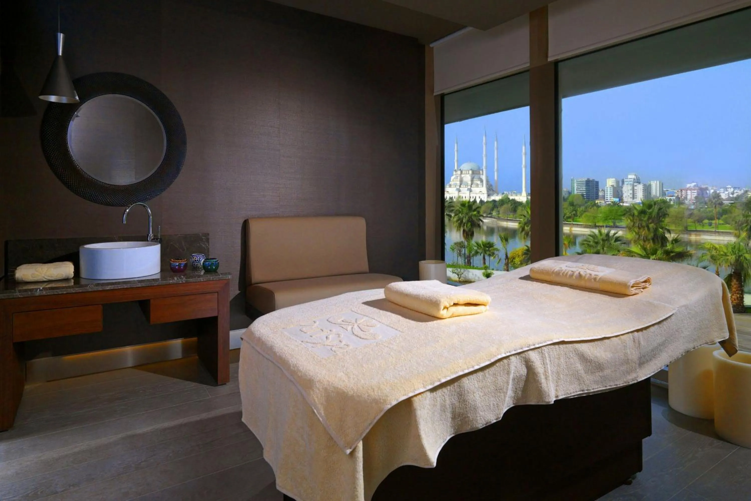 Spa and wellness centre/facilities, Bed in Sheraton Grand Adana