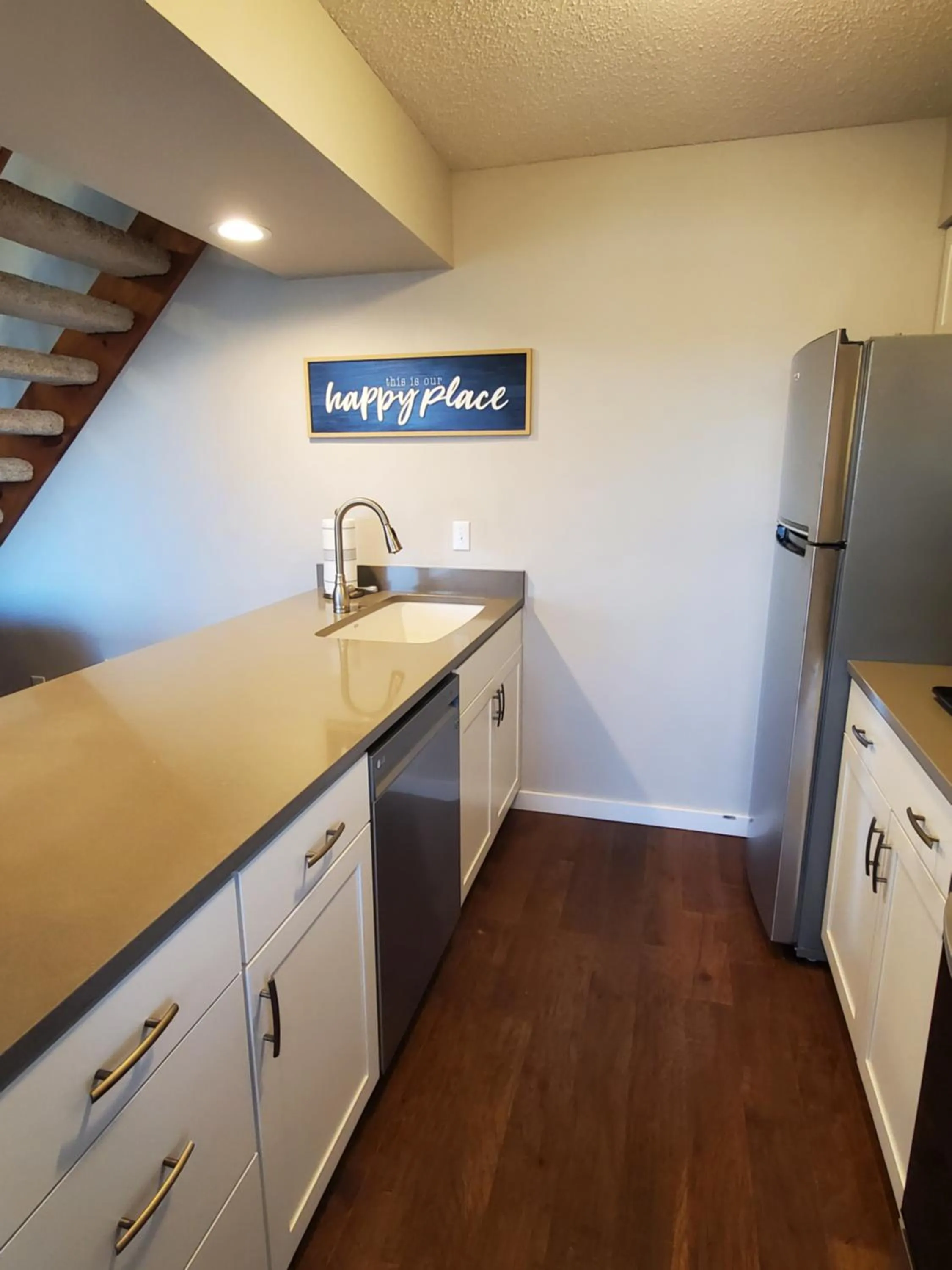 Kitchen or kitchenette in Treehouse Condos - Branson