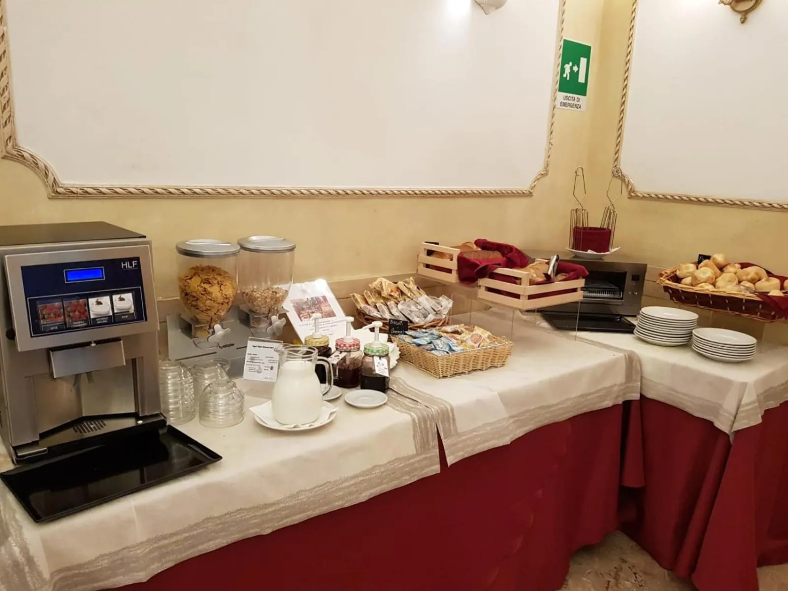 Restaurant/places to eat in Hotel Villa Rosa