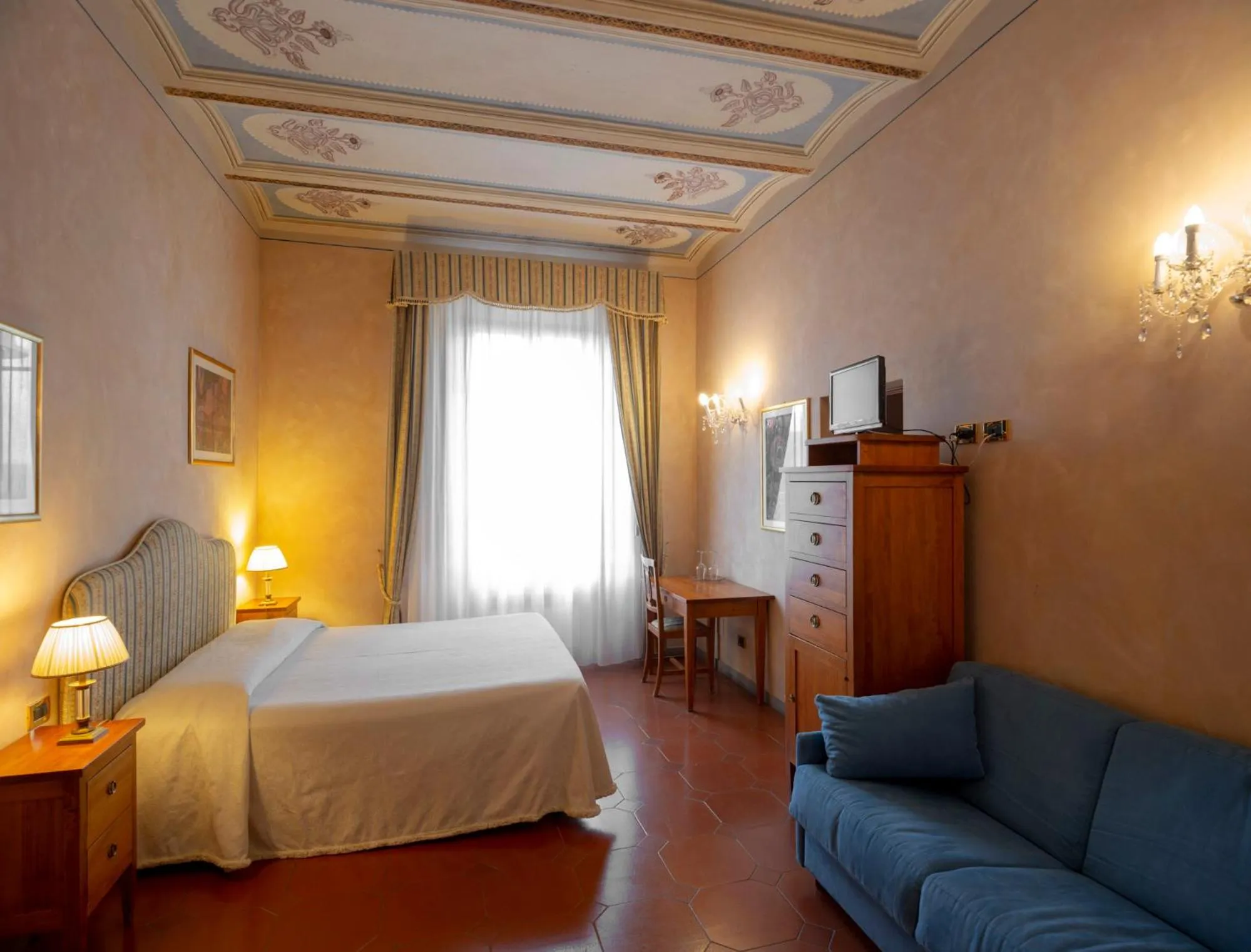 Photo of the whole room, Bed in B&B Palazzo Al Torrione 2