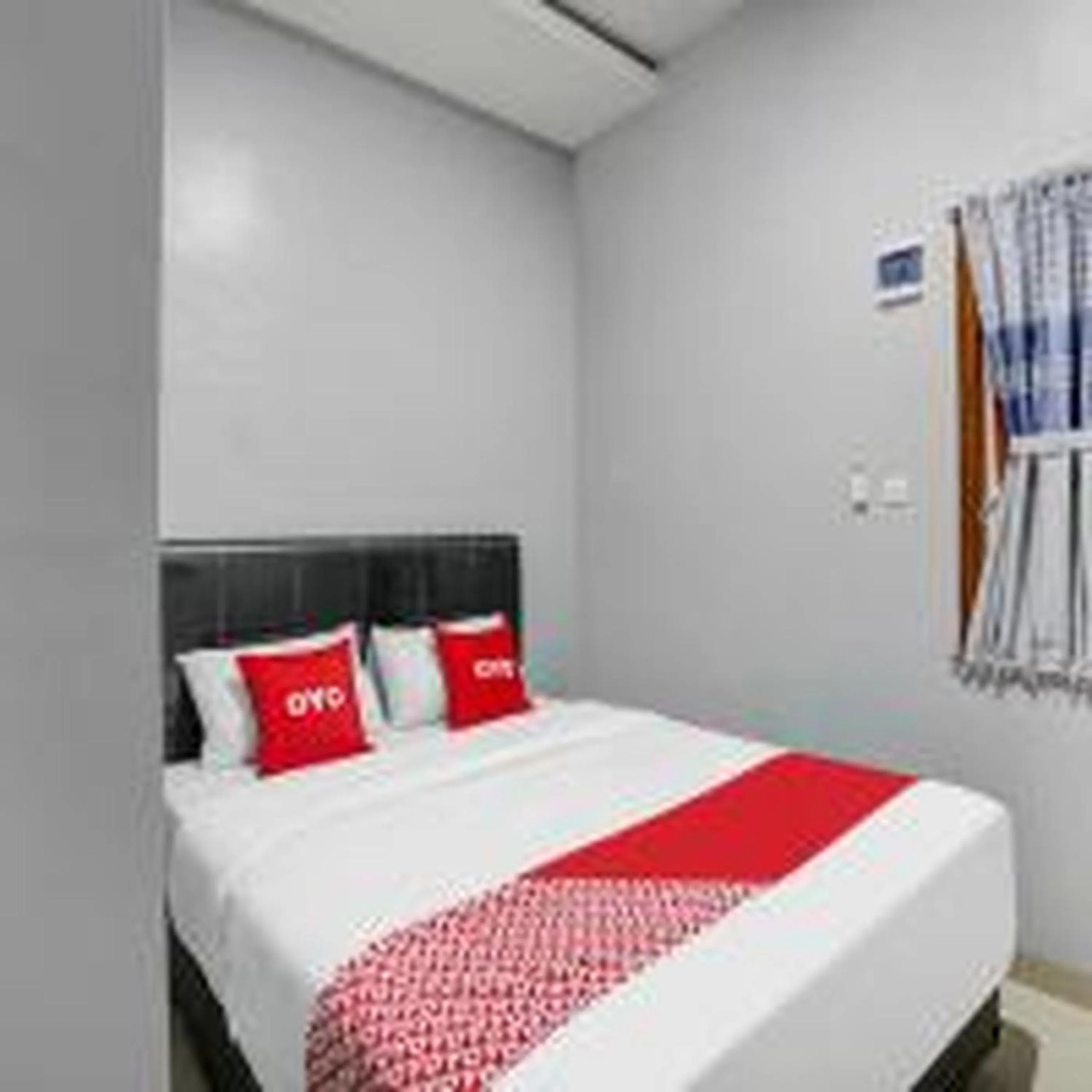 Bedroom, Bed in Hotel O Beda Arga Near Rs Royal Prima Ayahanda