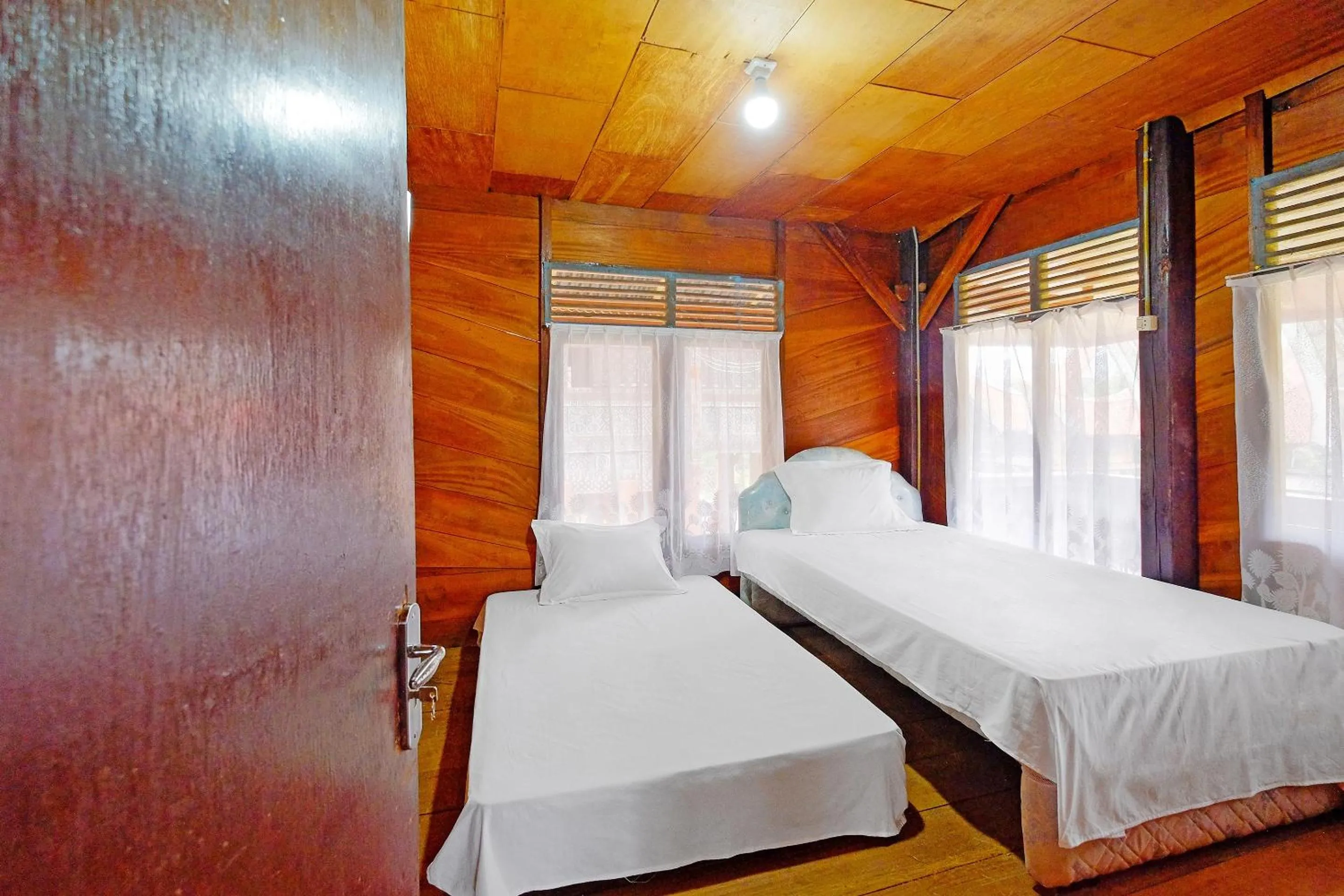 Bedroom, Bed in Hotel O Tatto Bara Homestay Near Tongkonan Payung Pangden