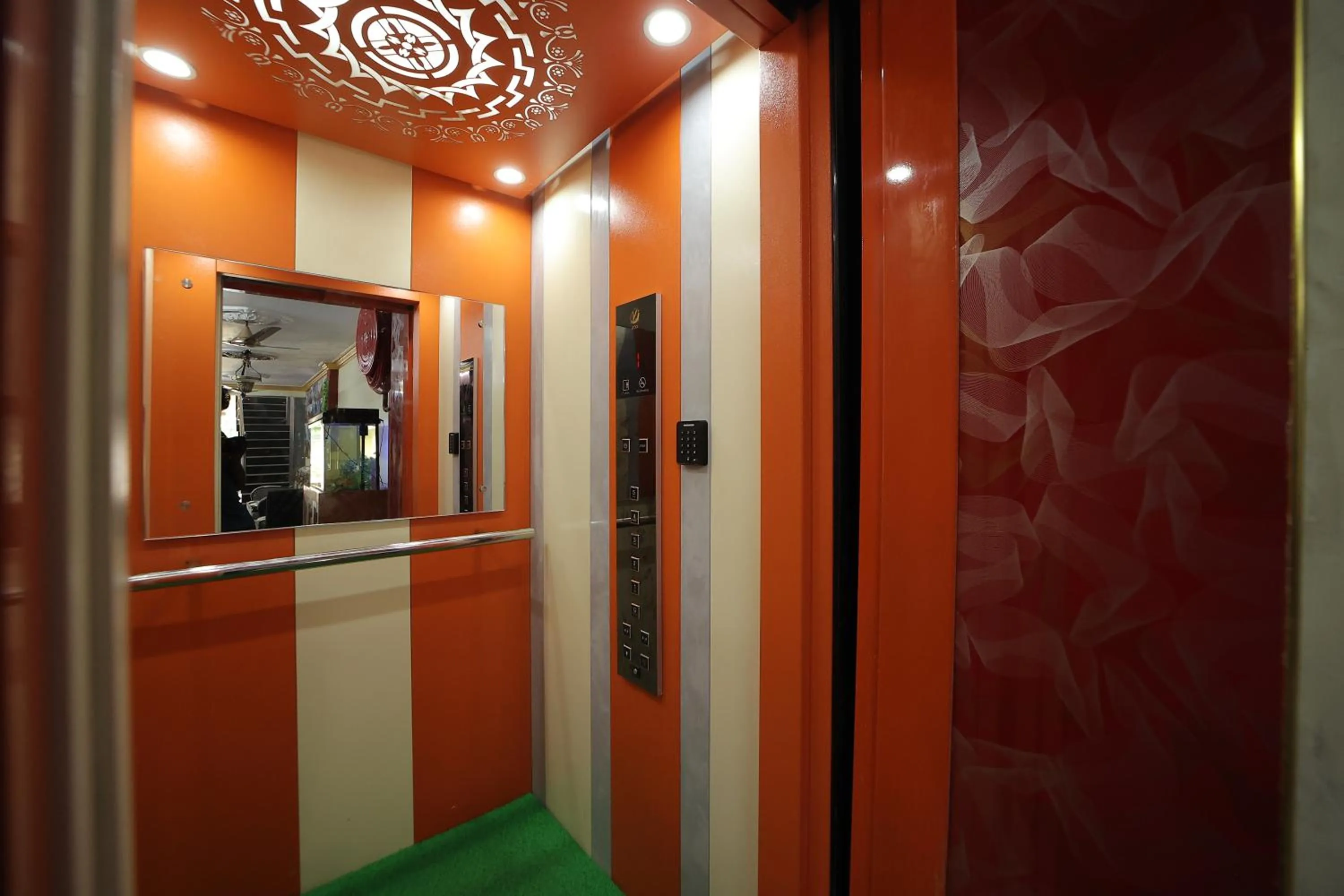 elevator in French Breeze Residency