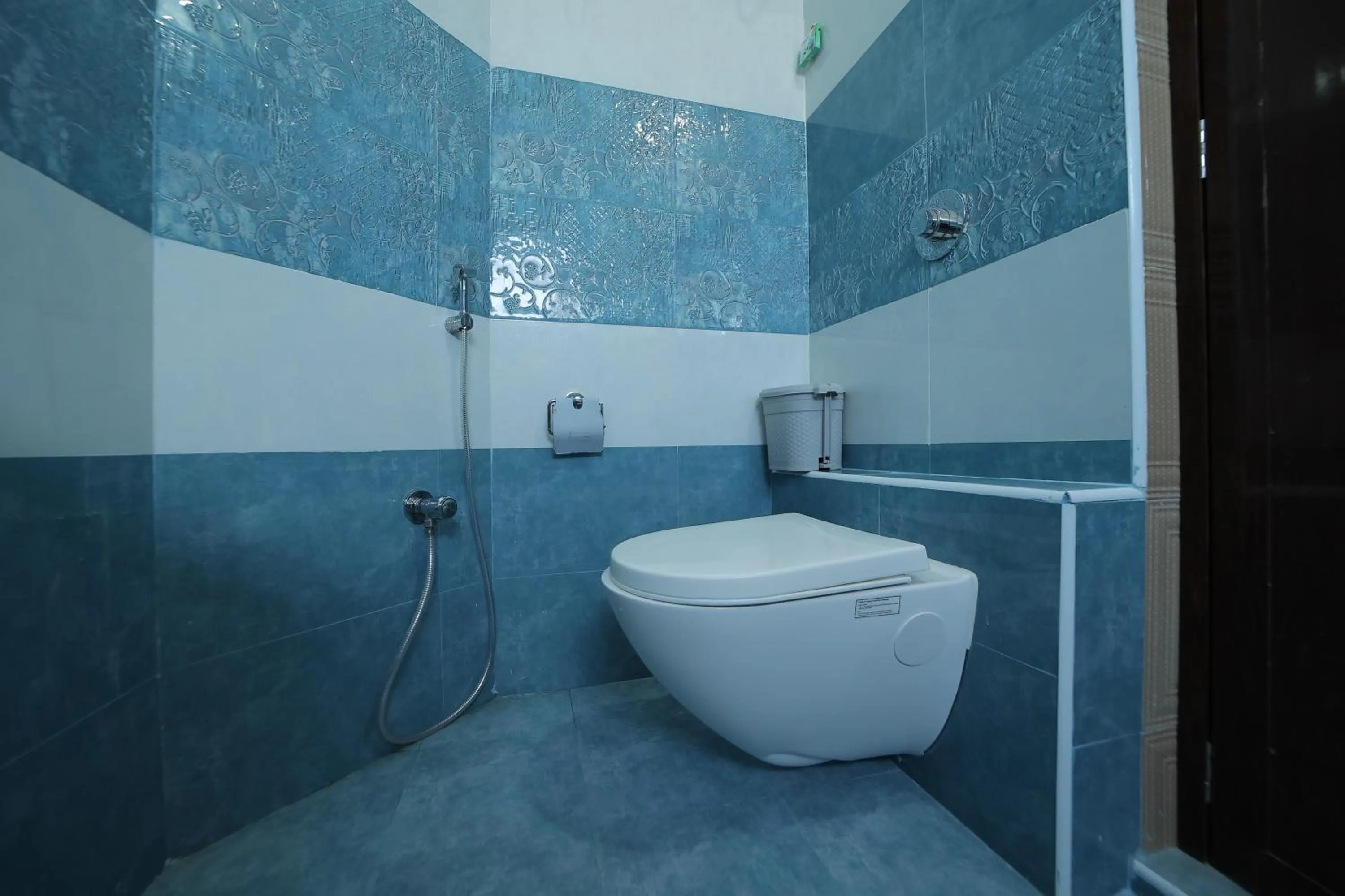 Bathroom in French Breeze Residency