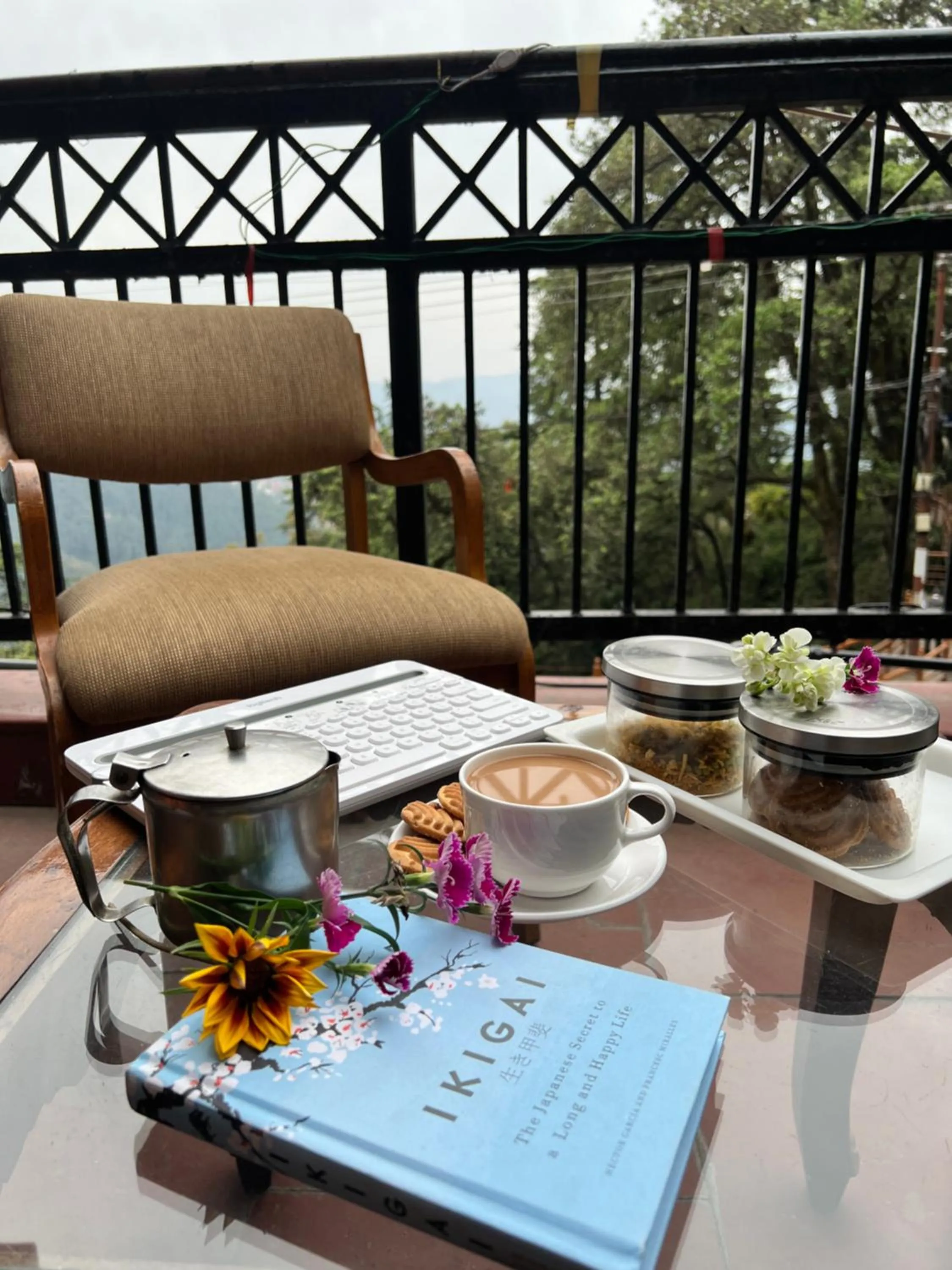 Breakfast in Wingait Inn - Hotel Near Mall Road