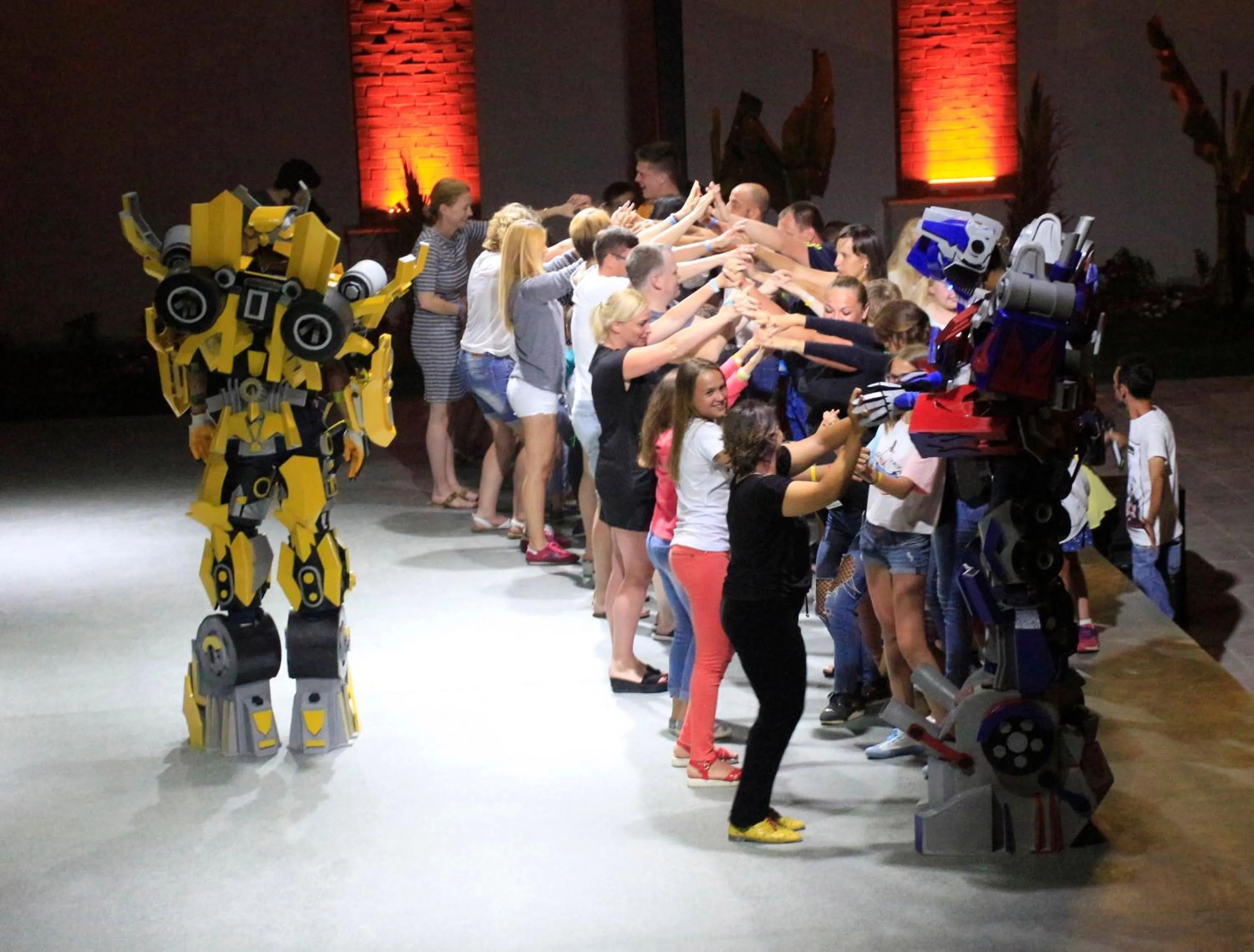 Evening entertainment in CLUB AQUA PLAZA