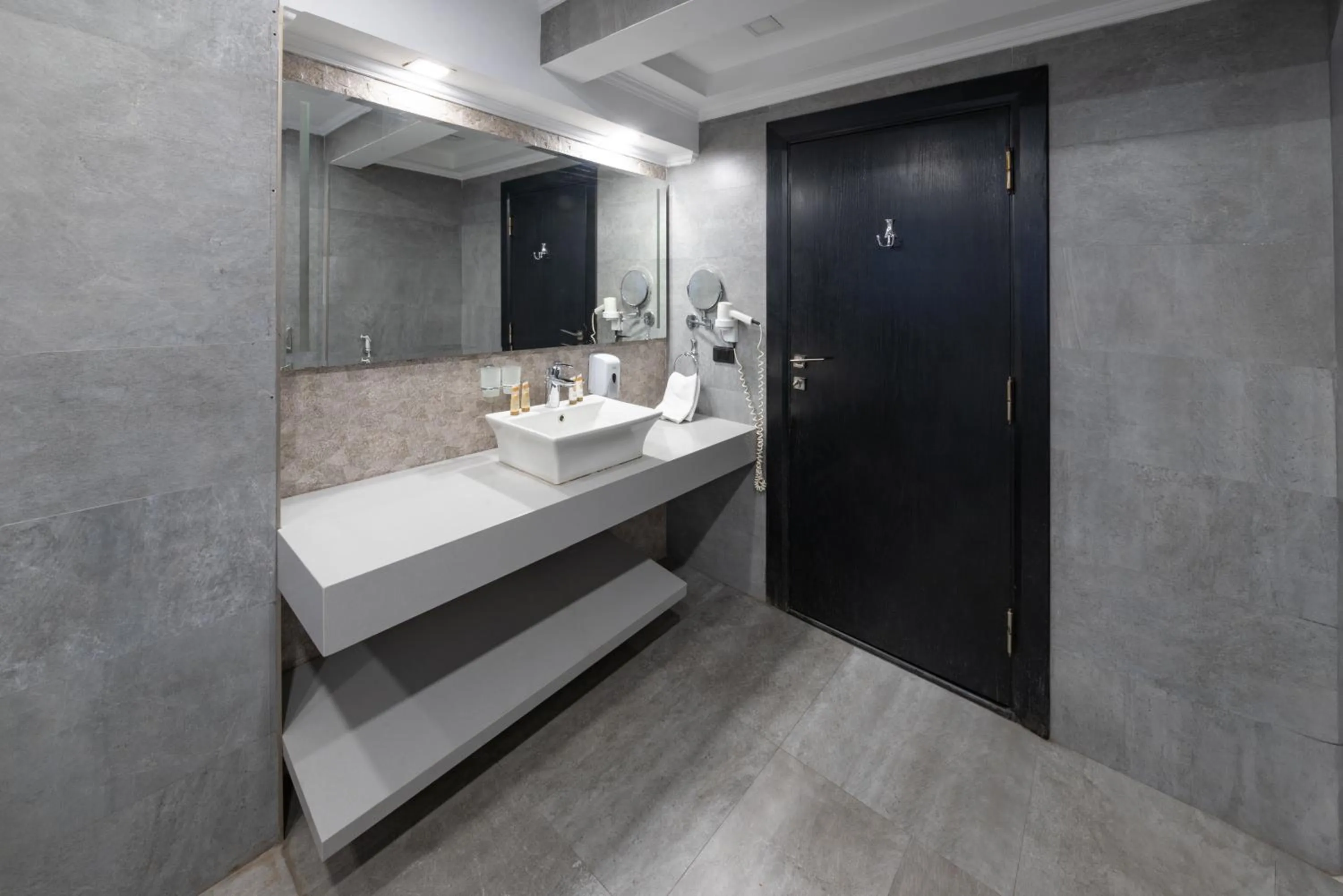 Bathroom in Nile Villa Hotel