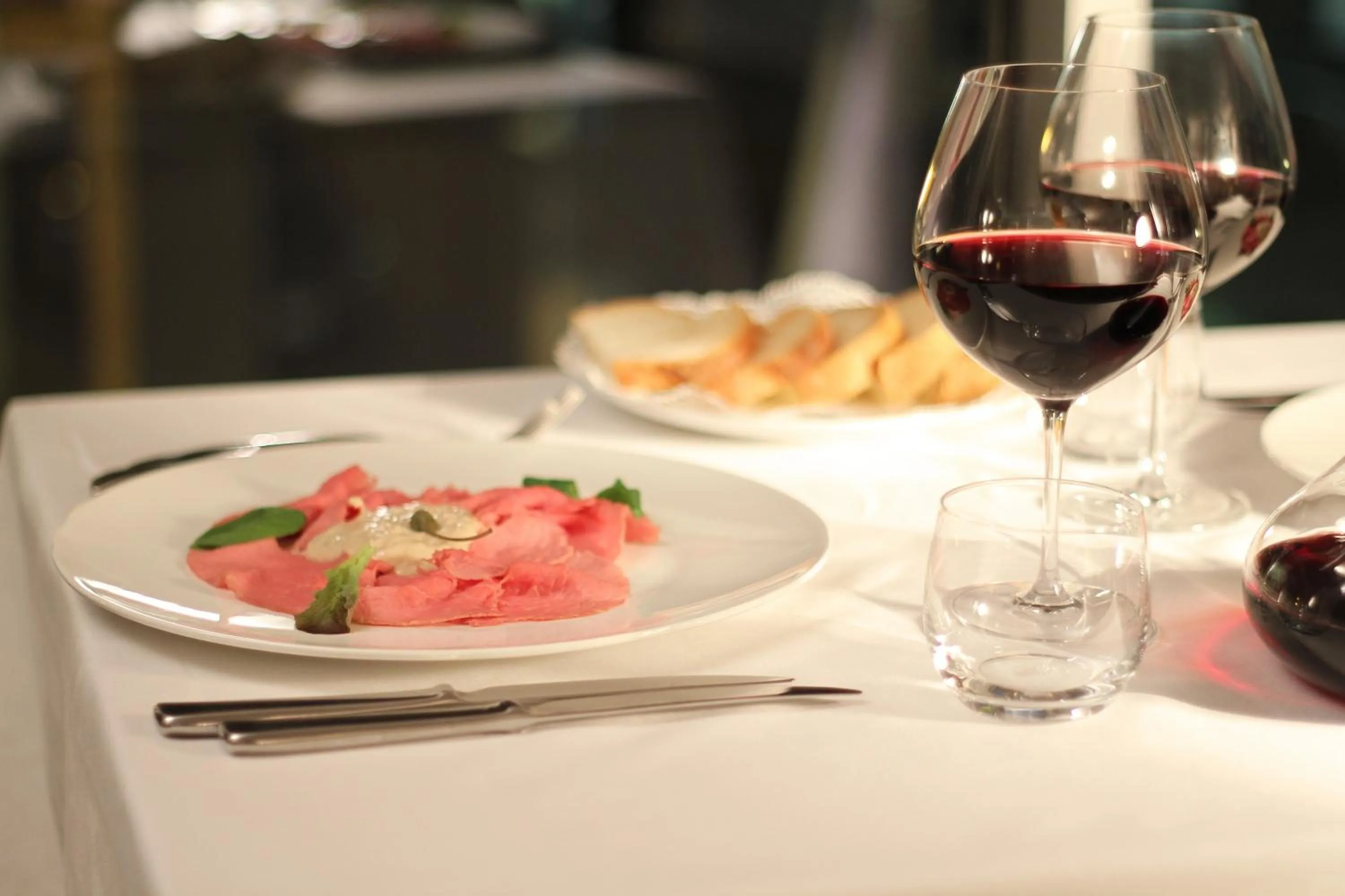 Restaurant/places to eat in Phi Hotel Palio