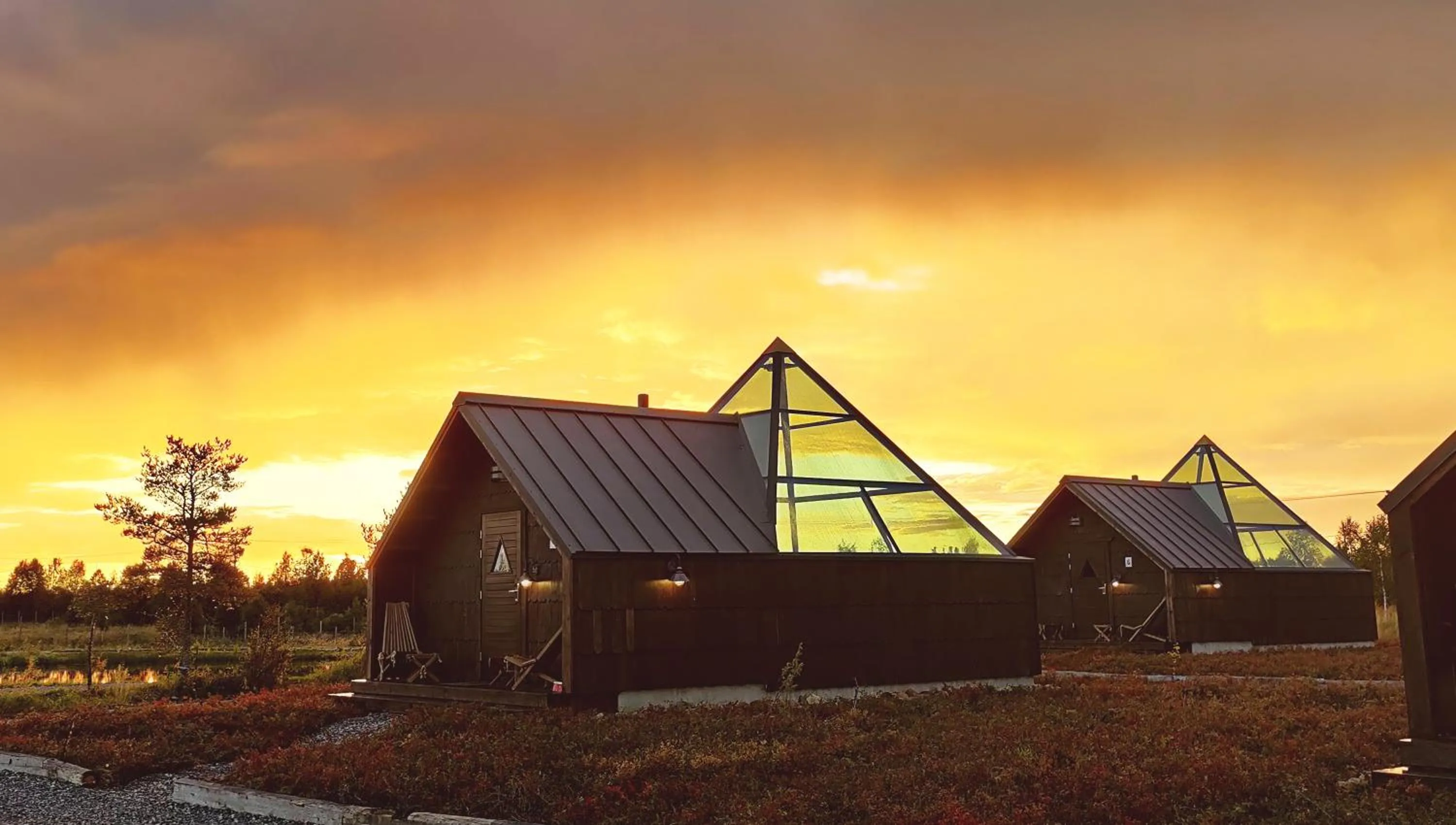 Summer in Aurora Pyramid Glass Igloos