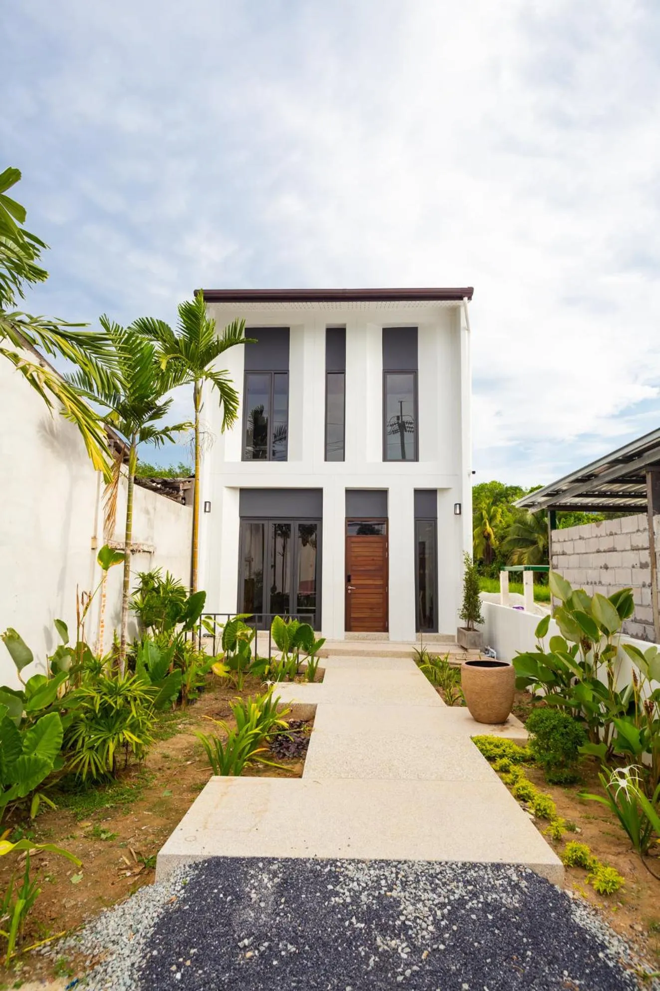 Baan Kamana Guest House