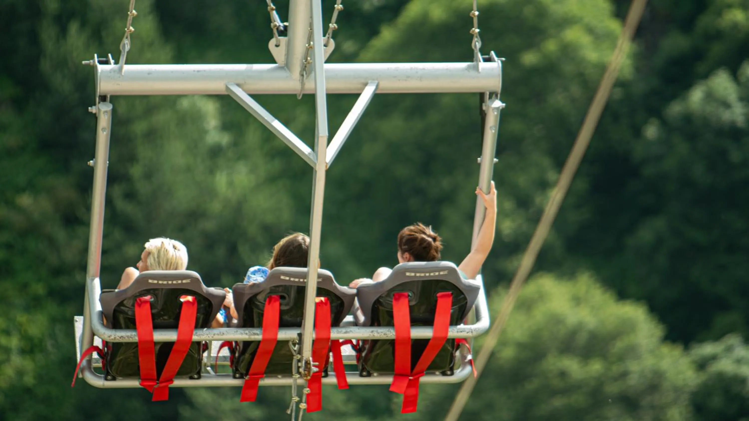 Entertainment in Kass Diamond Resort