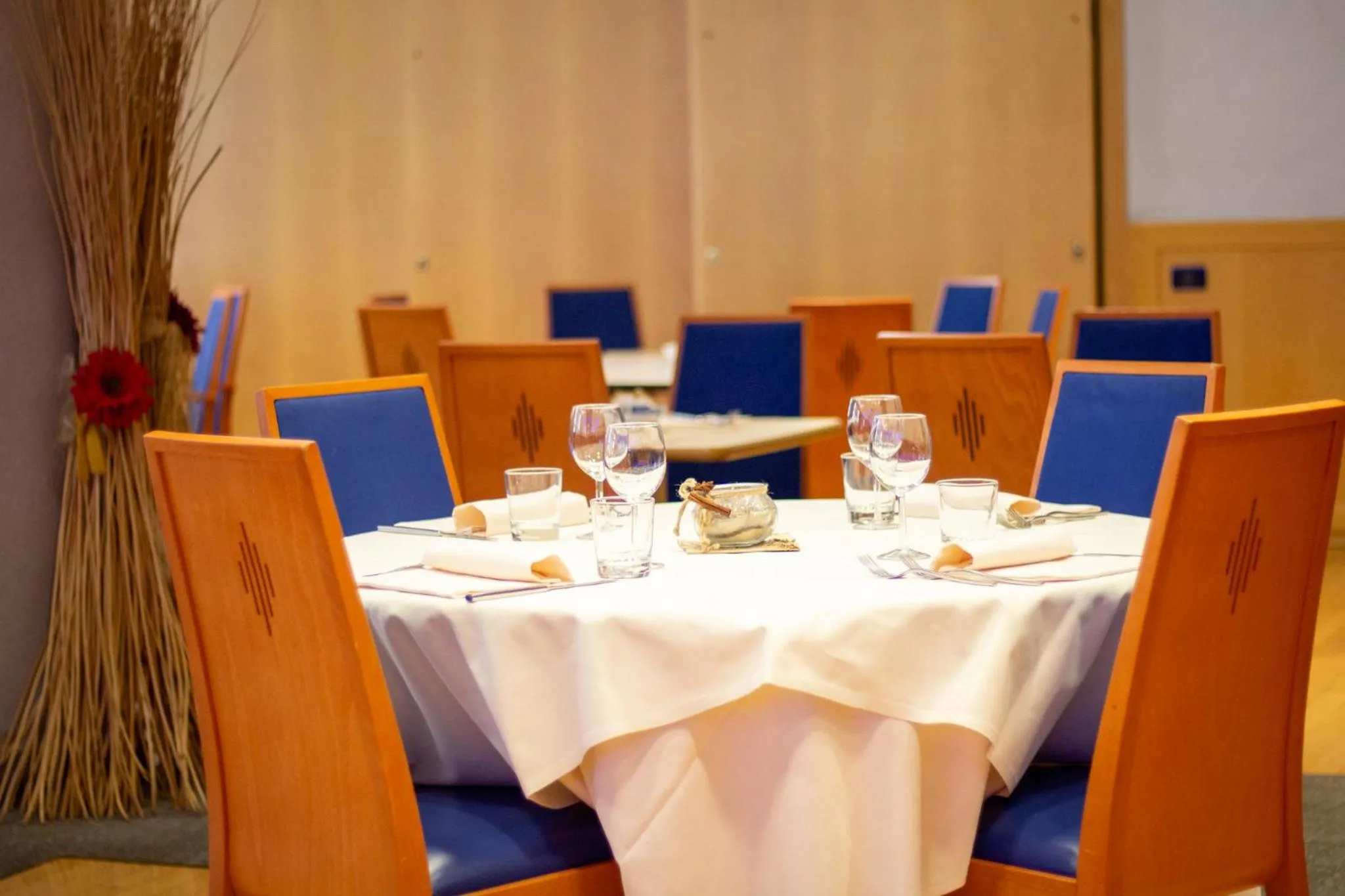 Restaurant/places to eat in Pacific Hotel Fortino