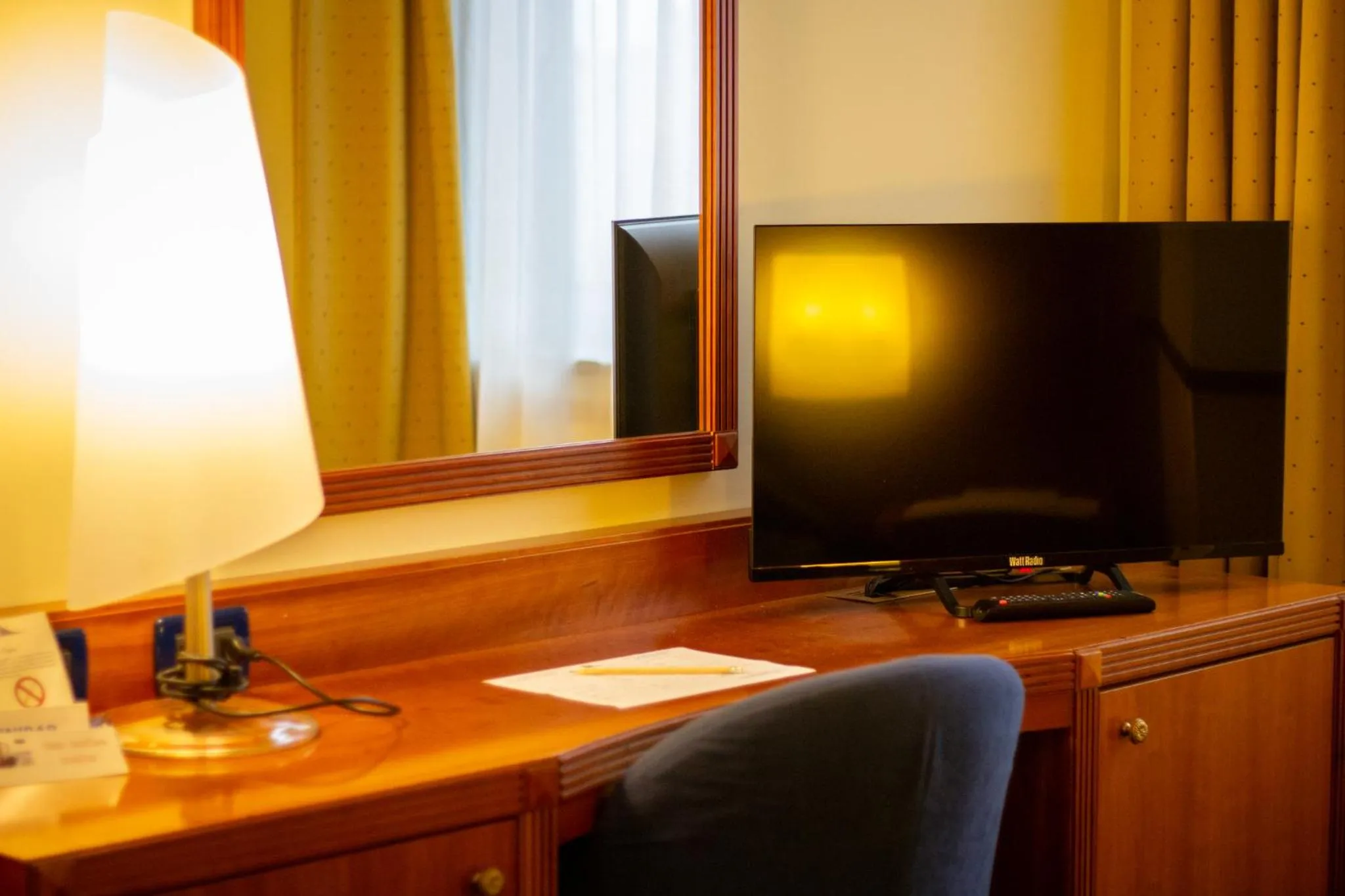 TV and multimedia in Pacific Hotel Fortino