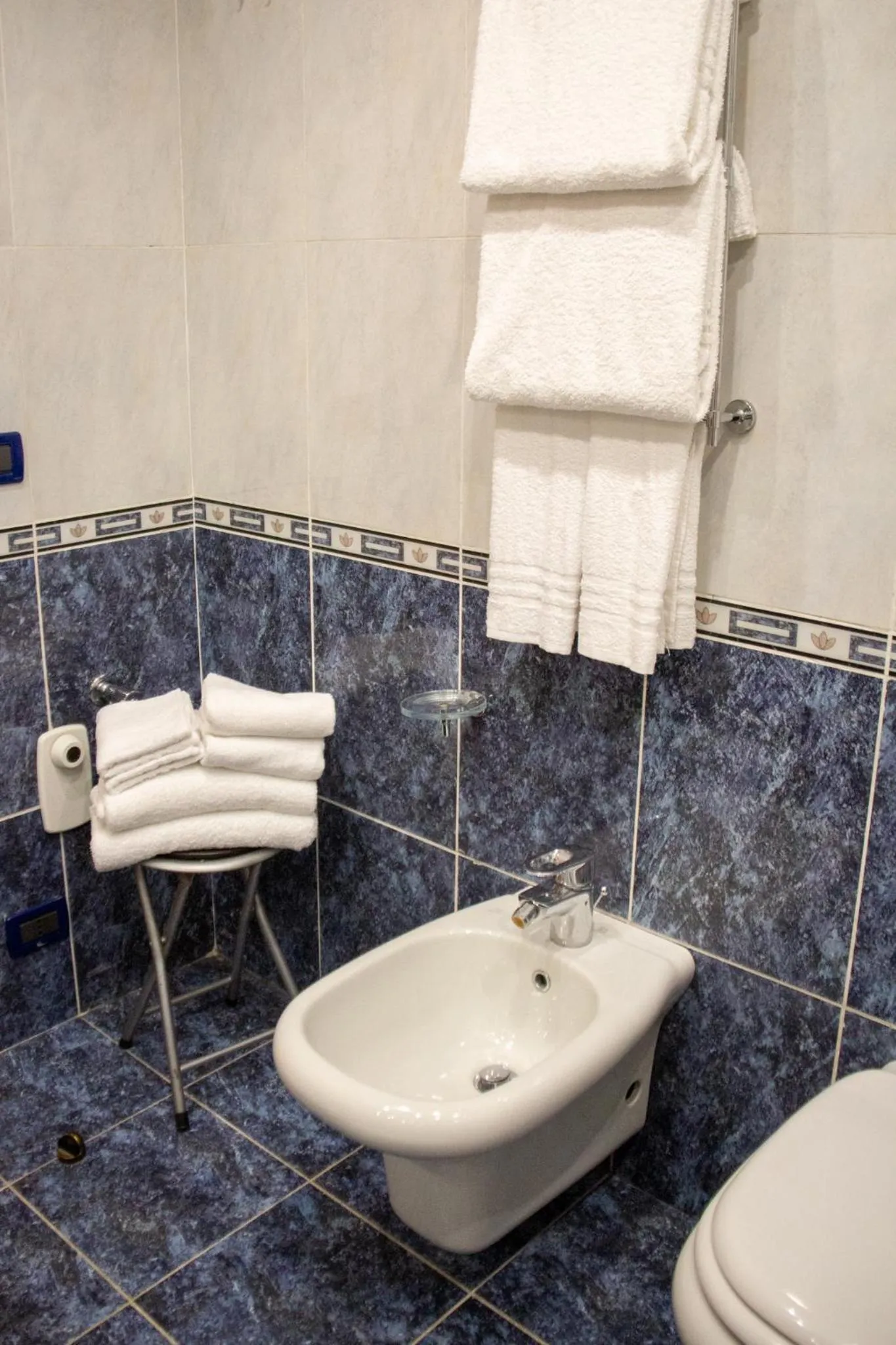 Toilet in Pacific Hotel Fortino