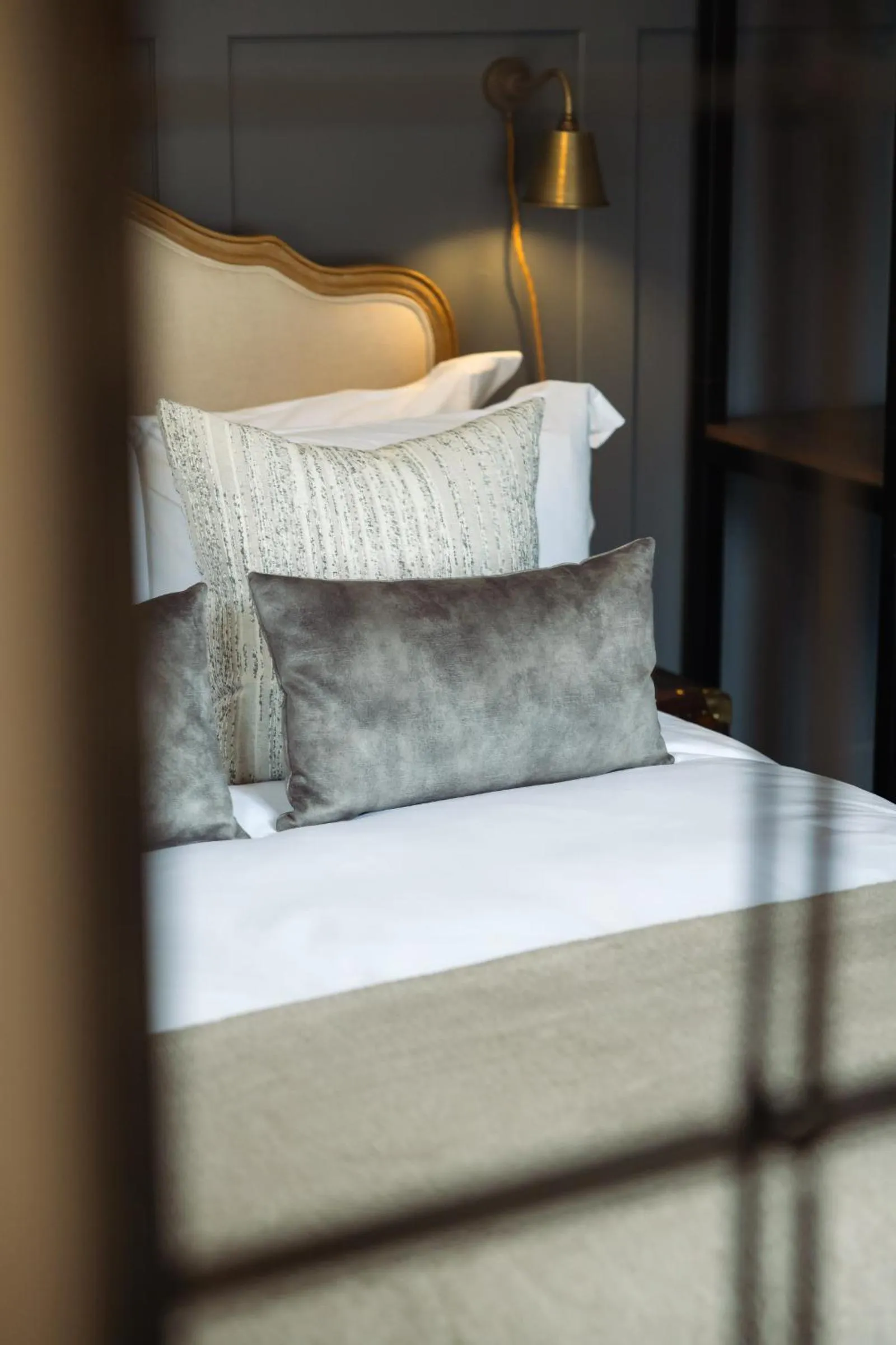 Bed in Regency House