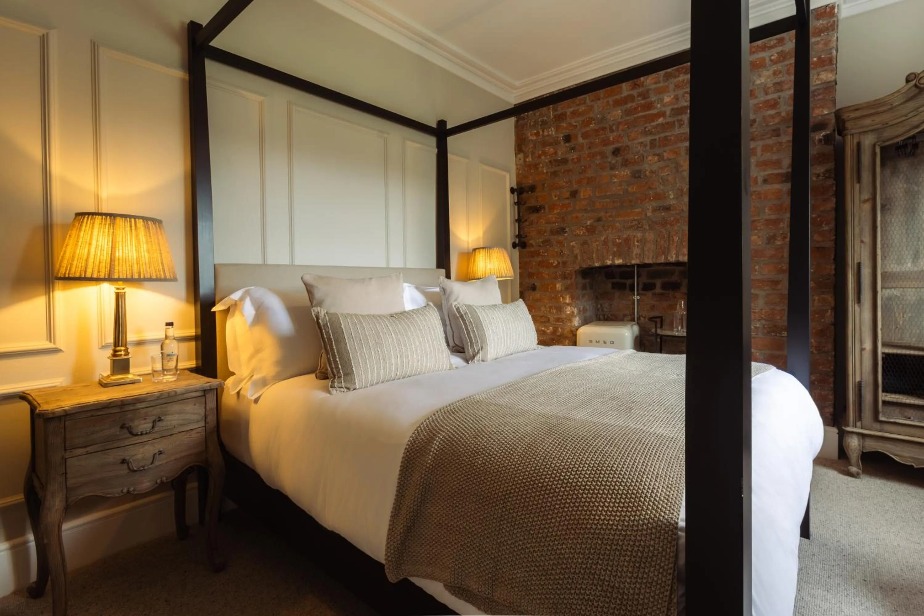 Bedroom, Bed in Regency House