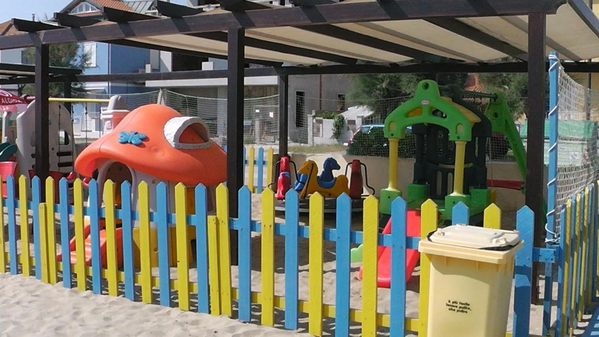 Beach in Hotel Biancaneve Wellness