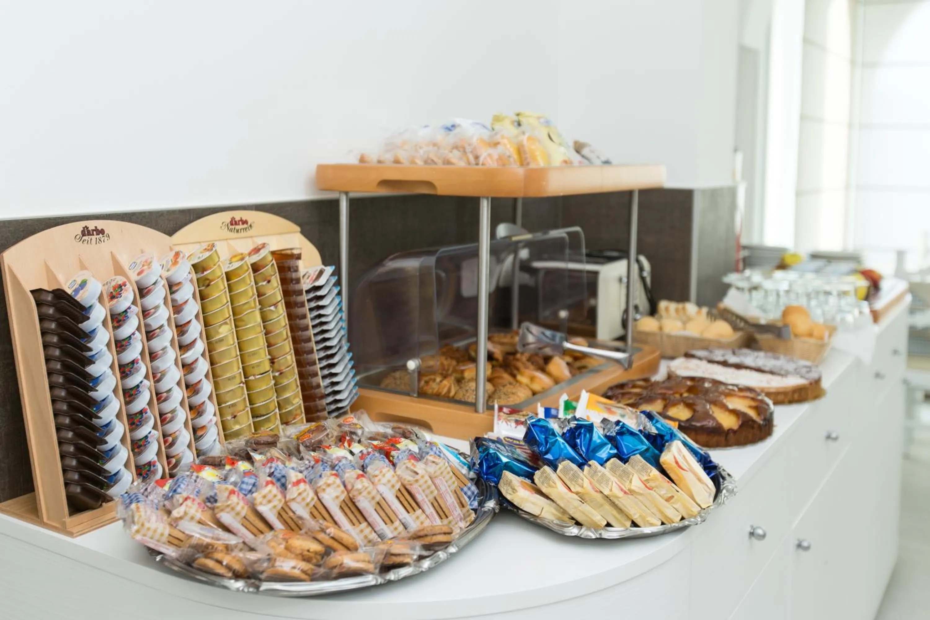 Buffet breakfast in Hotel Biancaneve Wellness