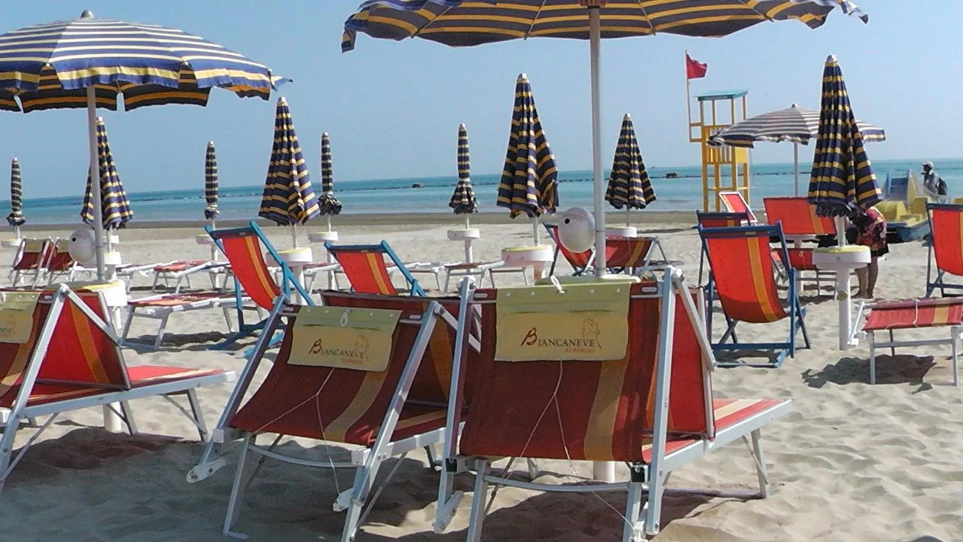 Beach in Hotel Biancaneve Wellness