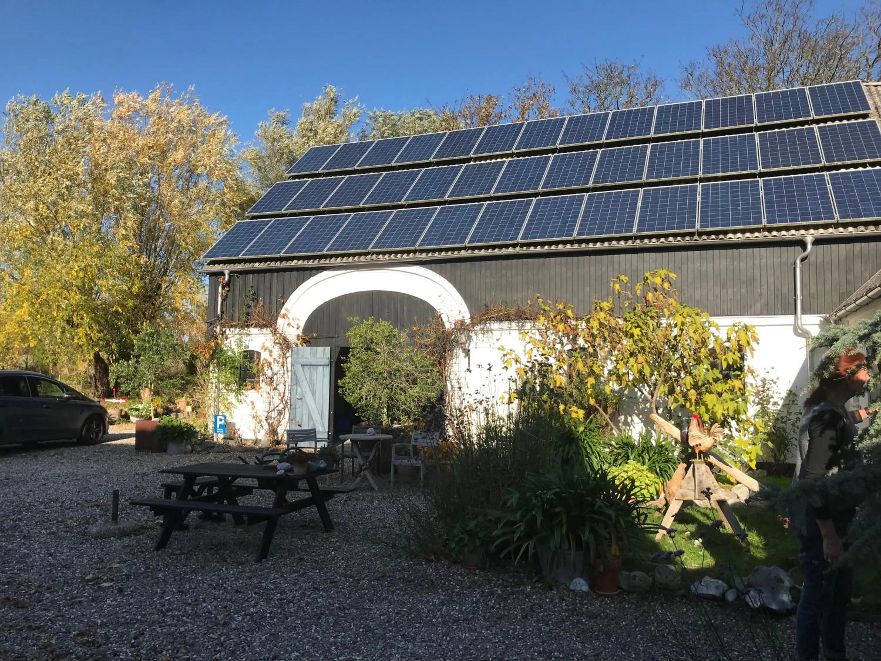 Property building in Apartment Ruhetgaard Bed & kitchen