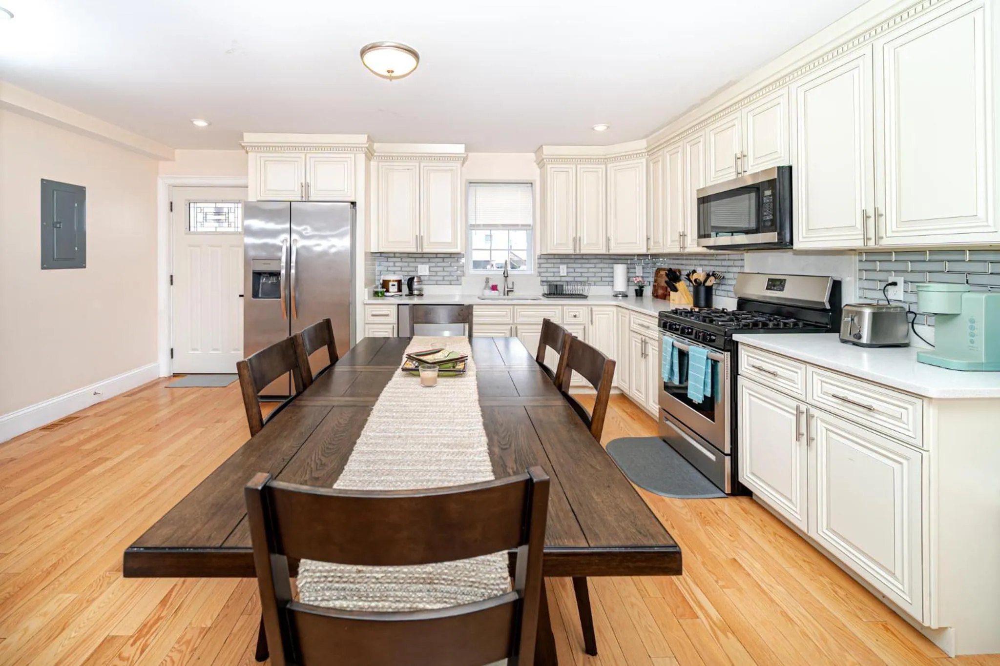 39 - 3BR Quincy - Stunning Townhouse near Adams