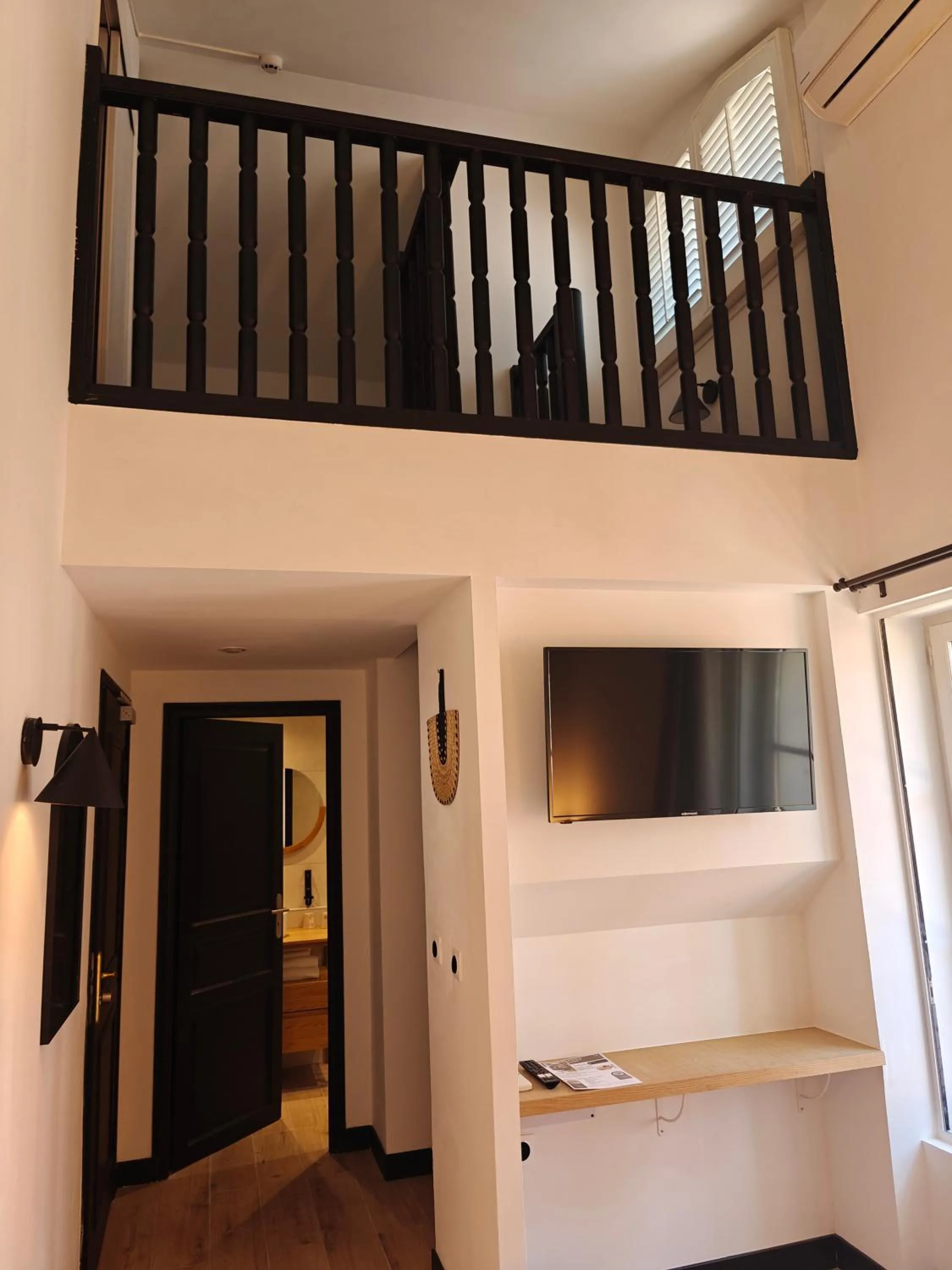 Bed in Hôtel l'Arena