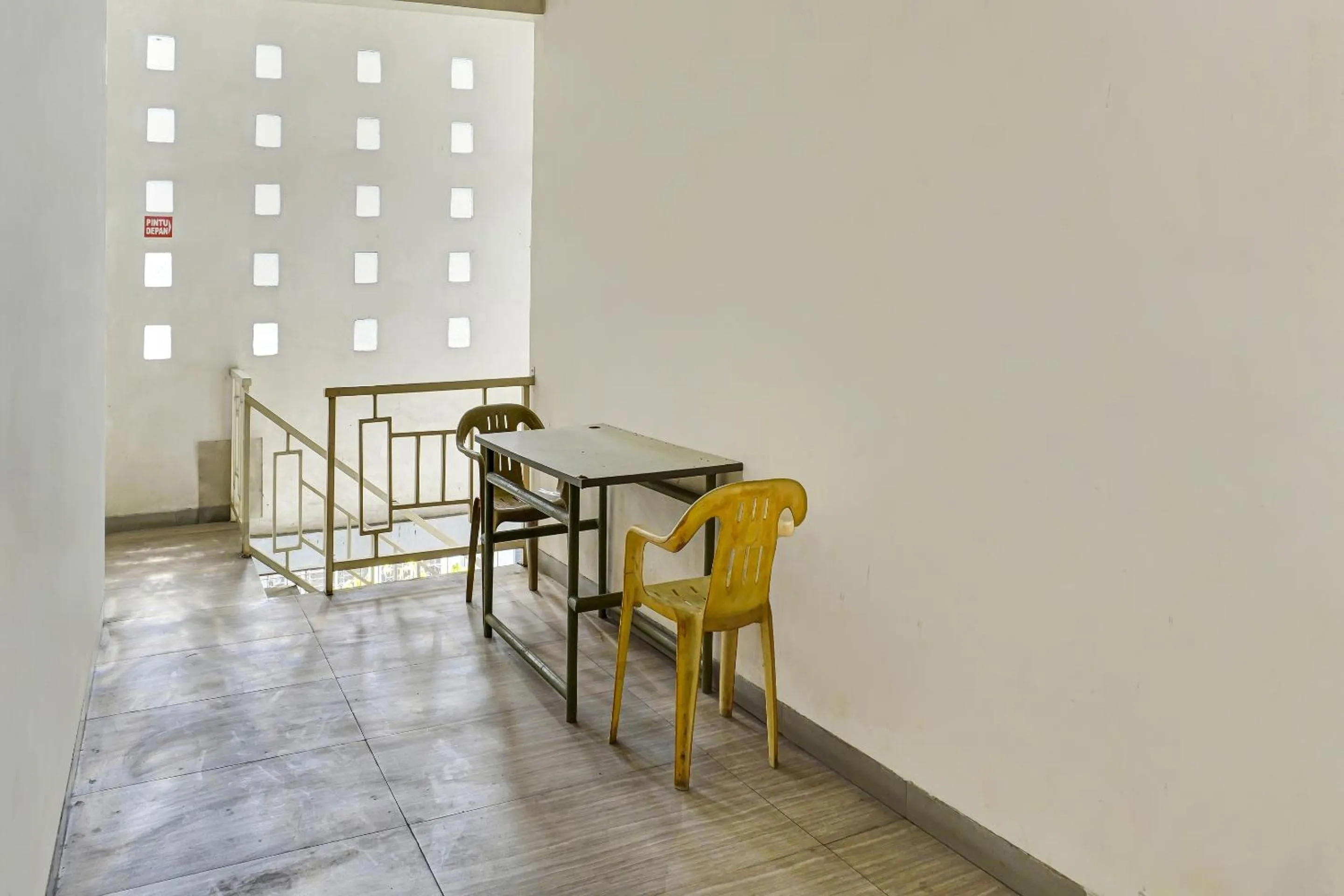 Lobby or reception in OYO Life 91205 Rindang Guesthouse Syariah