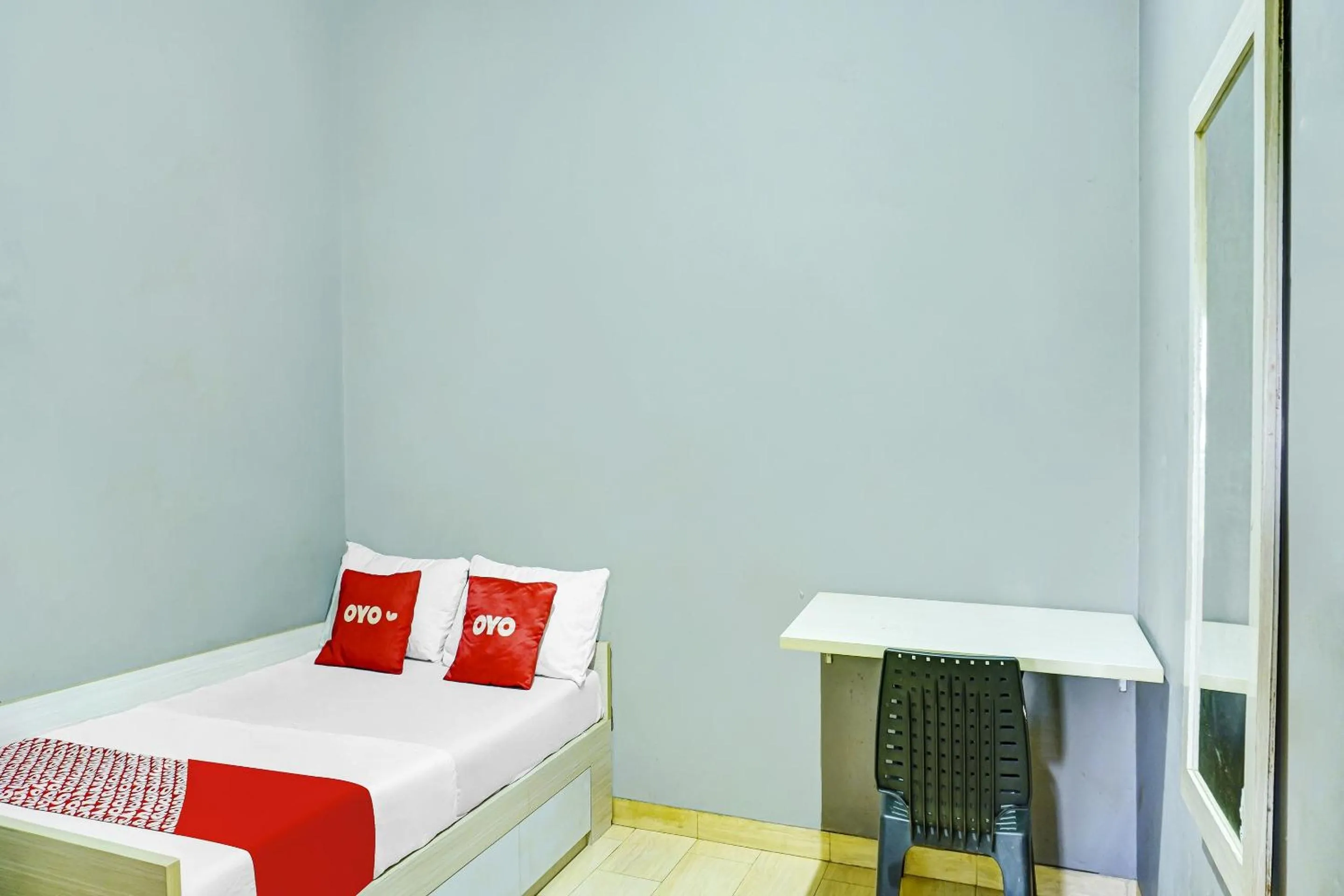 Bedroom in OYO Life 91205 Rindang Guesthouse Syariah