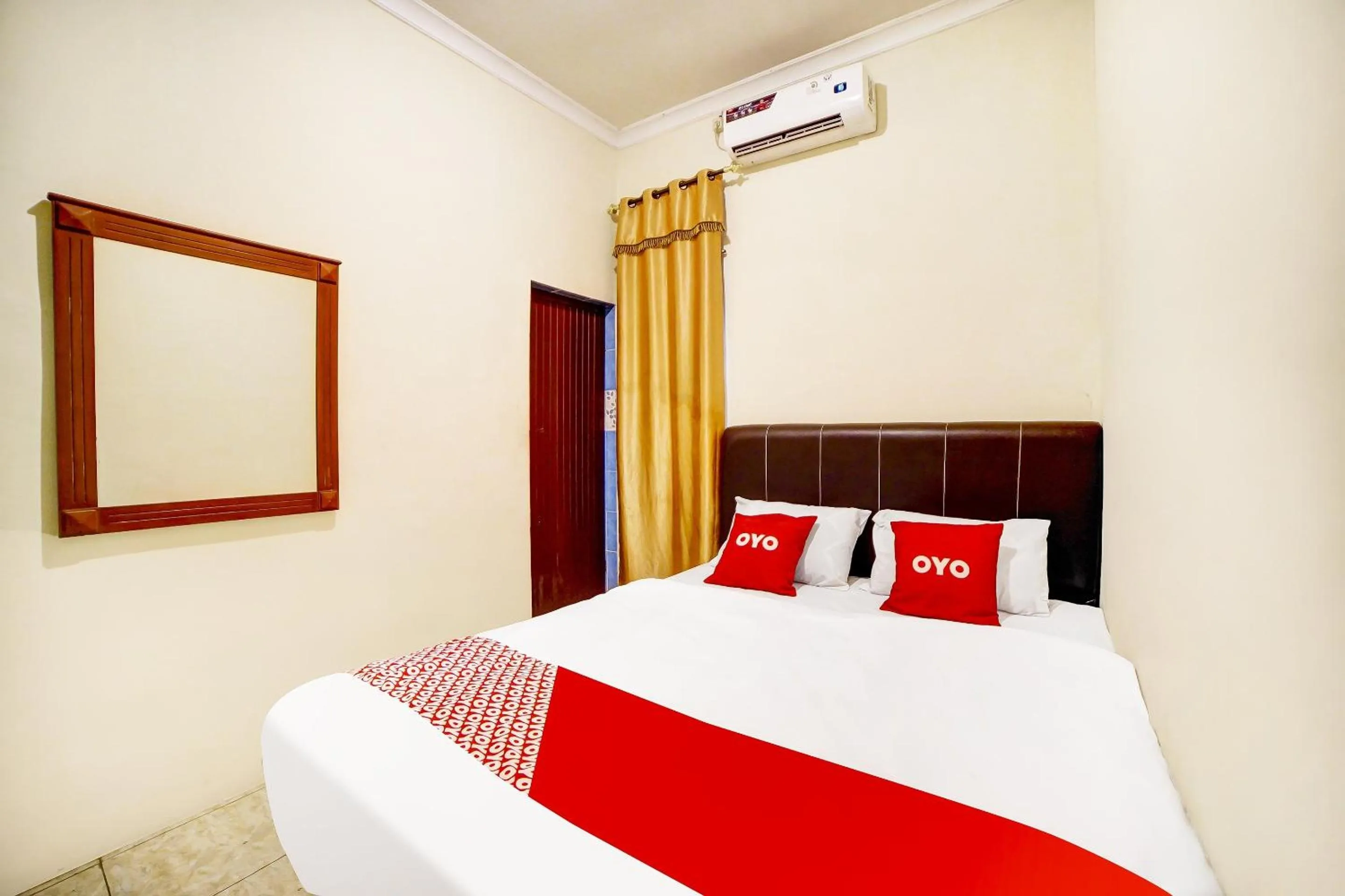 Bedroom, Bed in Hotel O Felicia Homestay