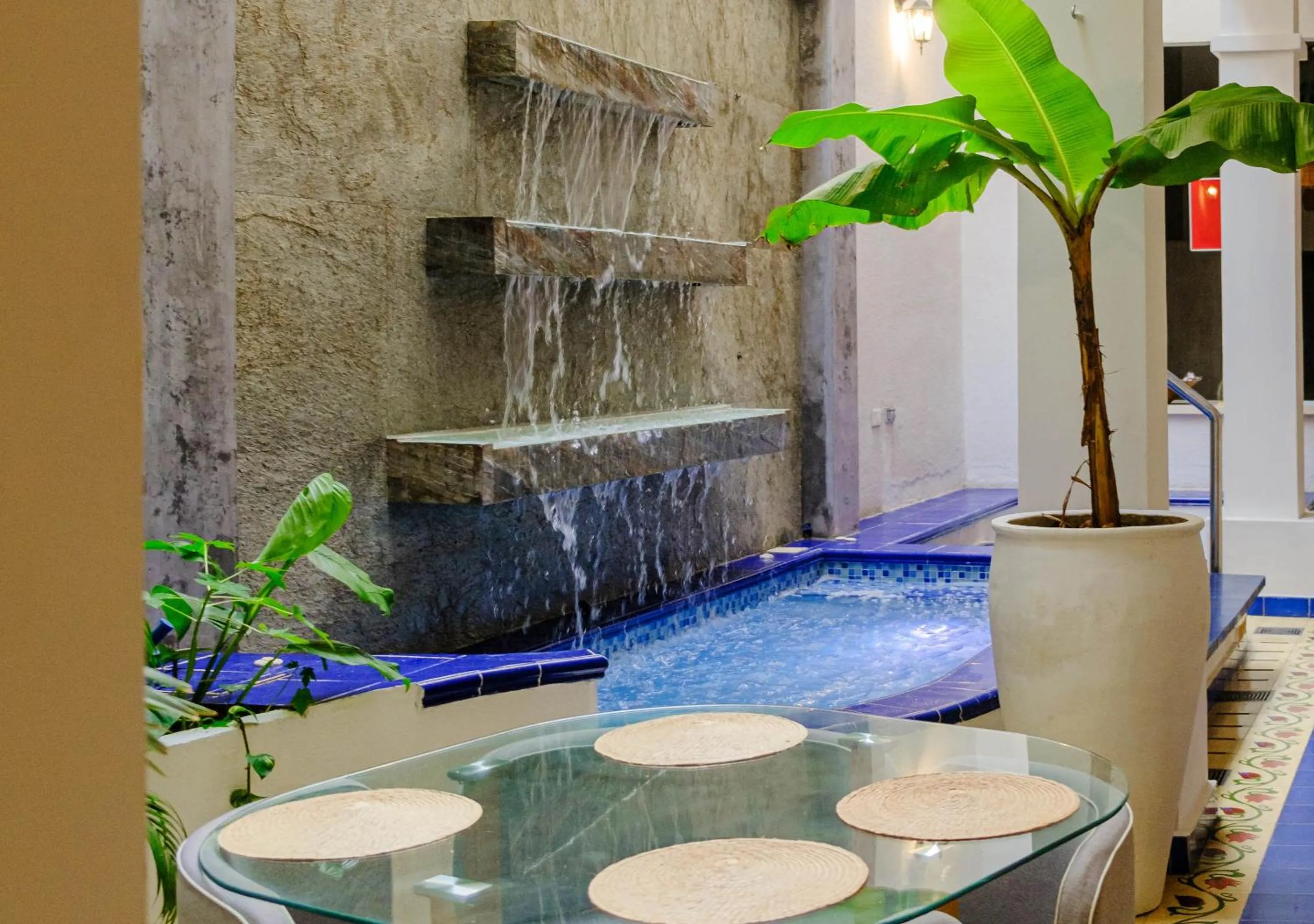 Hot Tub in Casa Rosa - Alma Hotels