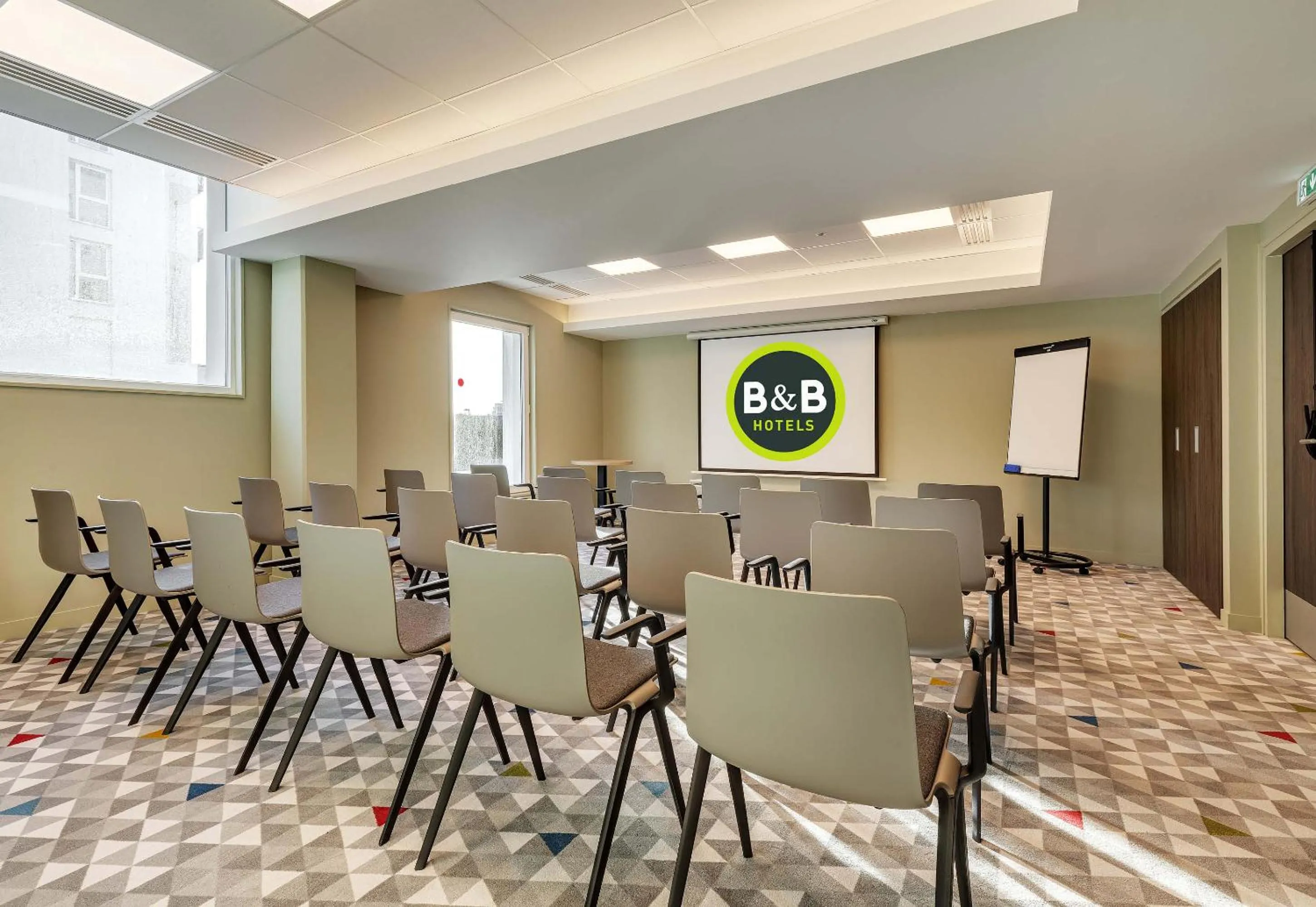 Meeting/conference room in B&B HOTEL Lille Lillenium Eurasanté