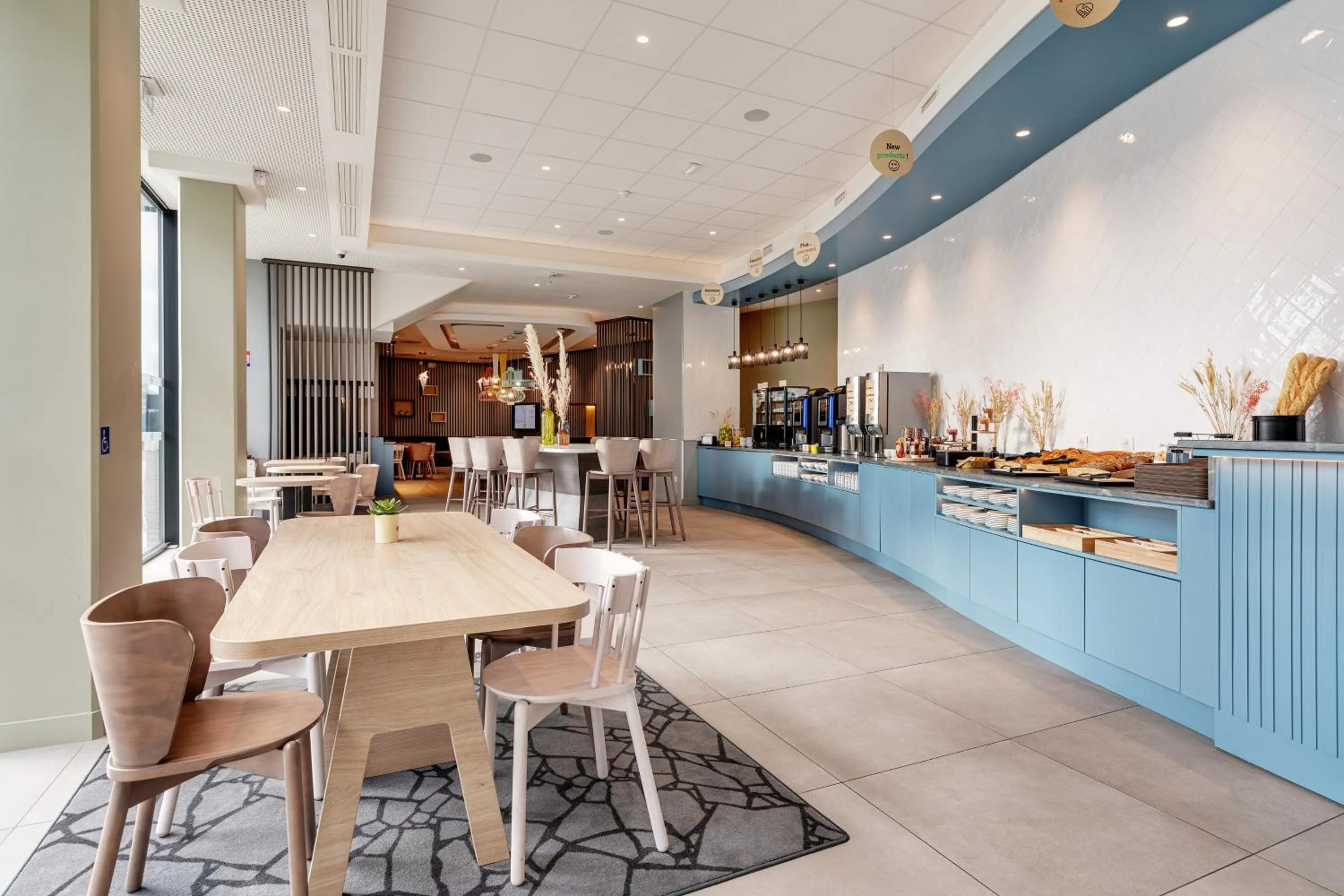 Breakfast in B&B HOTEL Lille Lillenium Eurasanté