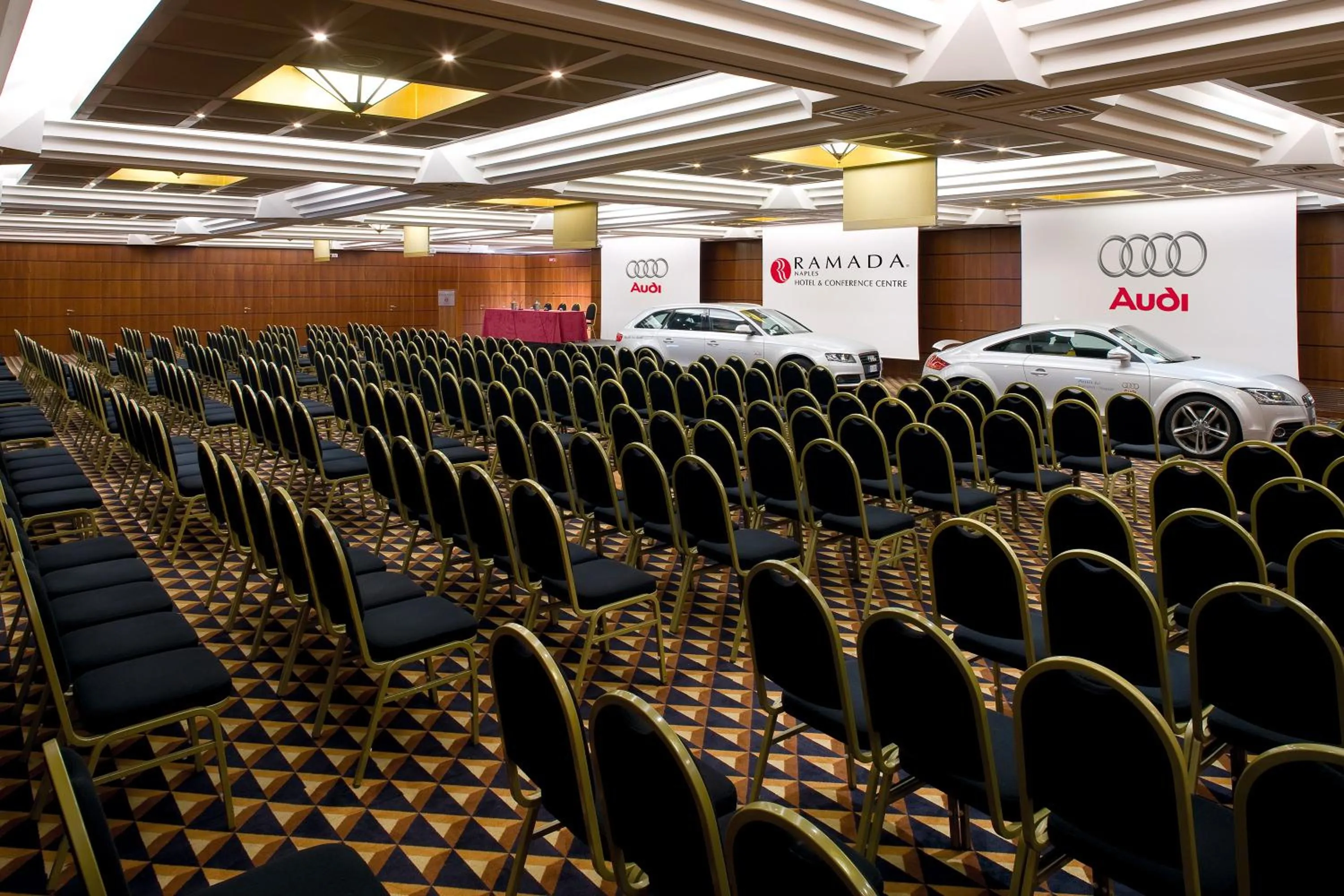 Business facilities in Ramada by Wyndham Naples