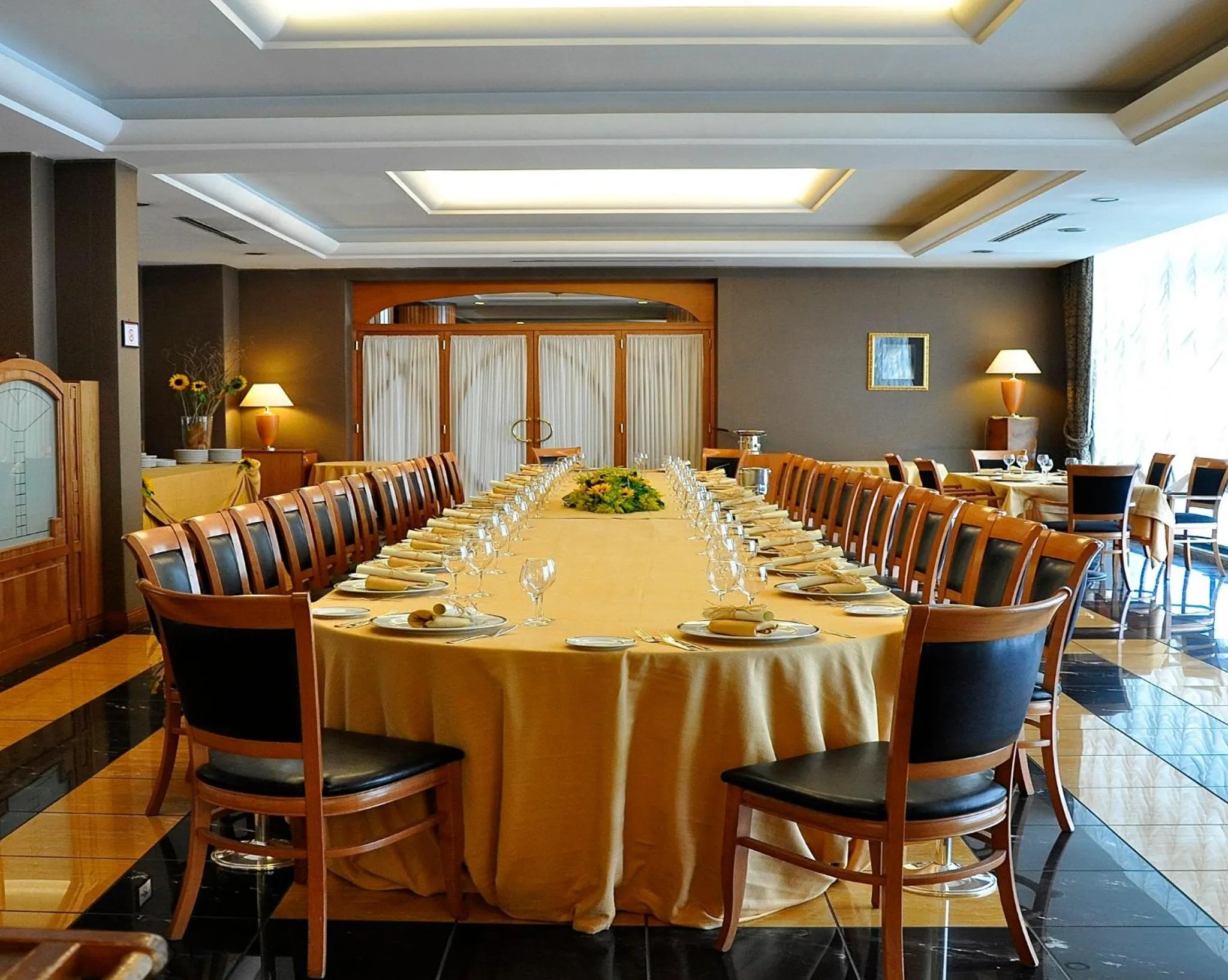 Restaurant/places to eat in Ramada by Wyndham Naples