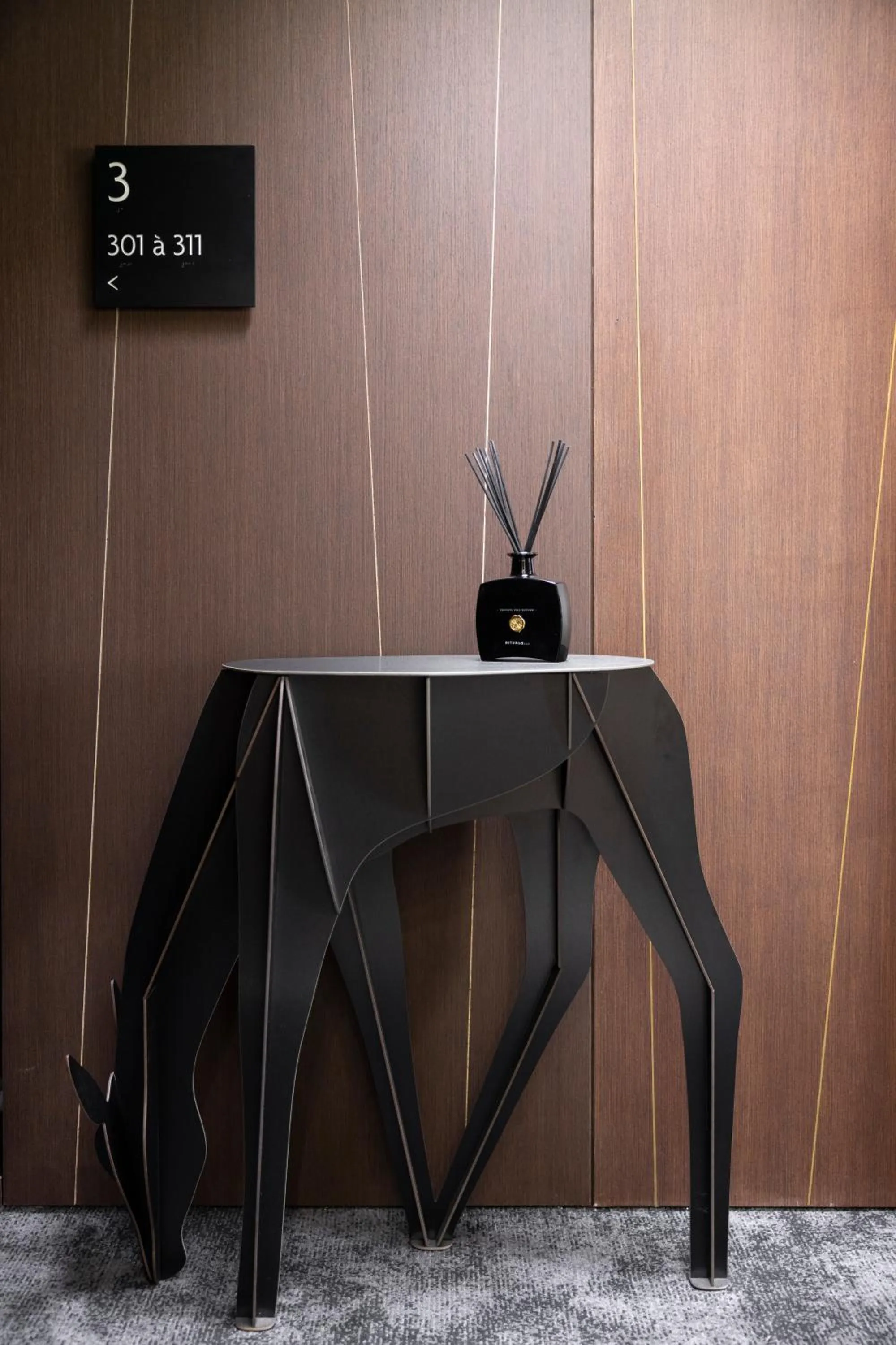 hair dresser in Howard sur Seine - Asnieres Paris La Defense