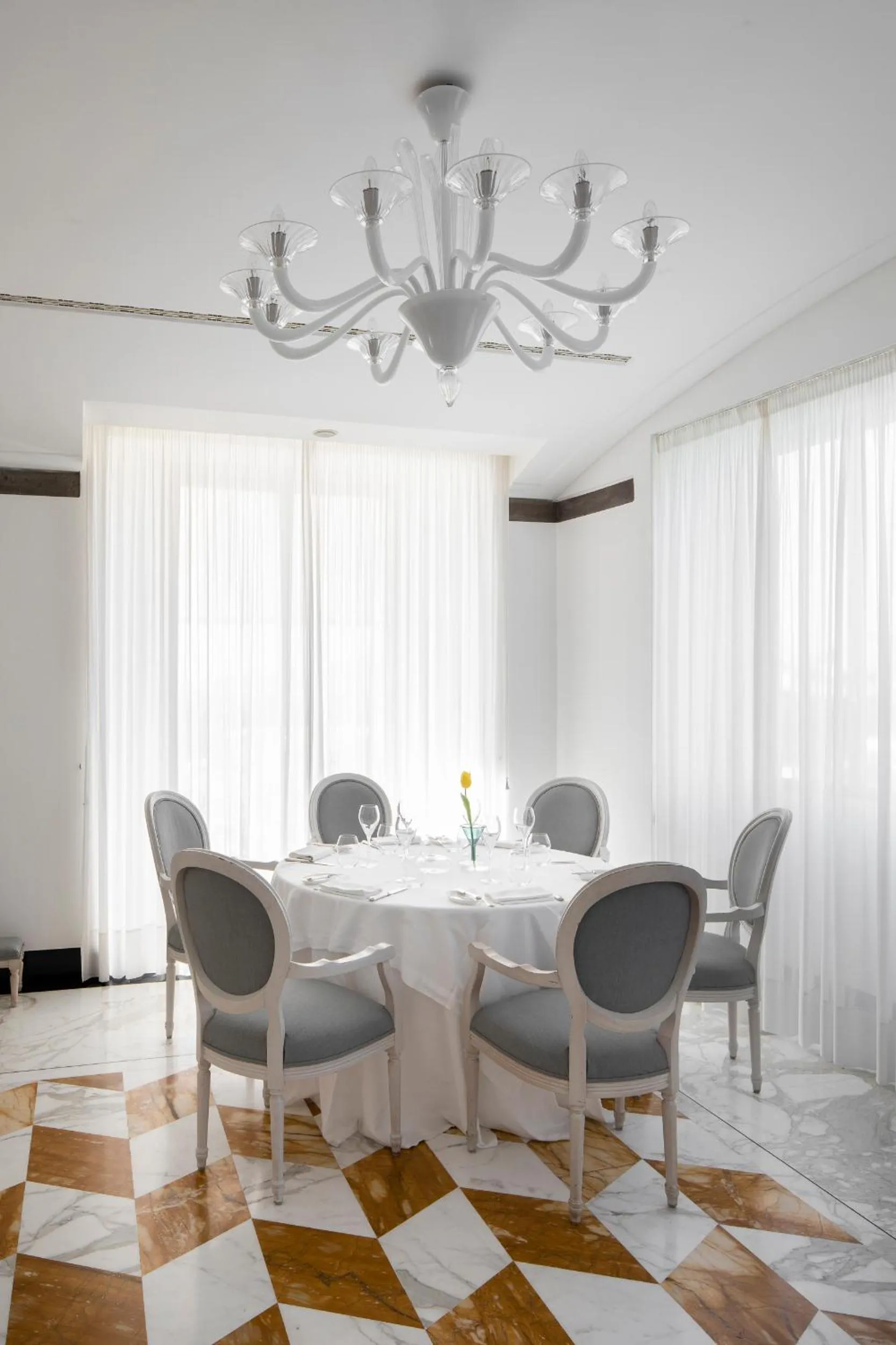 Restaurant/places to eat in Grand Hotel Angiolieri