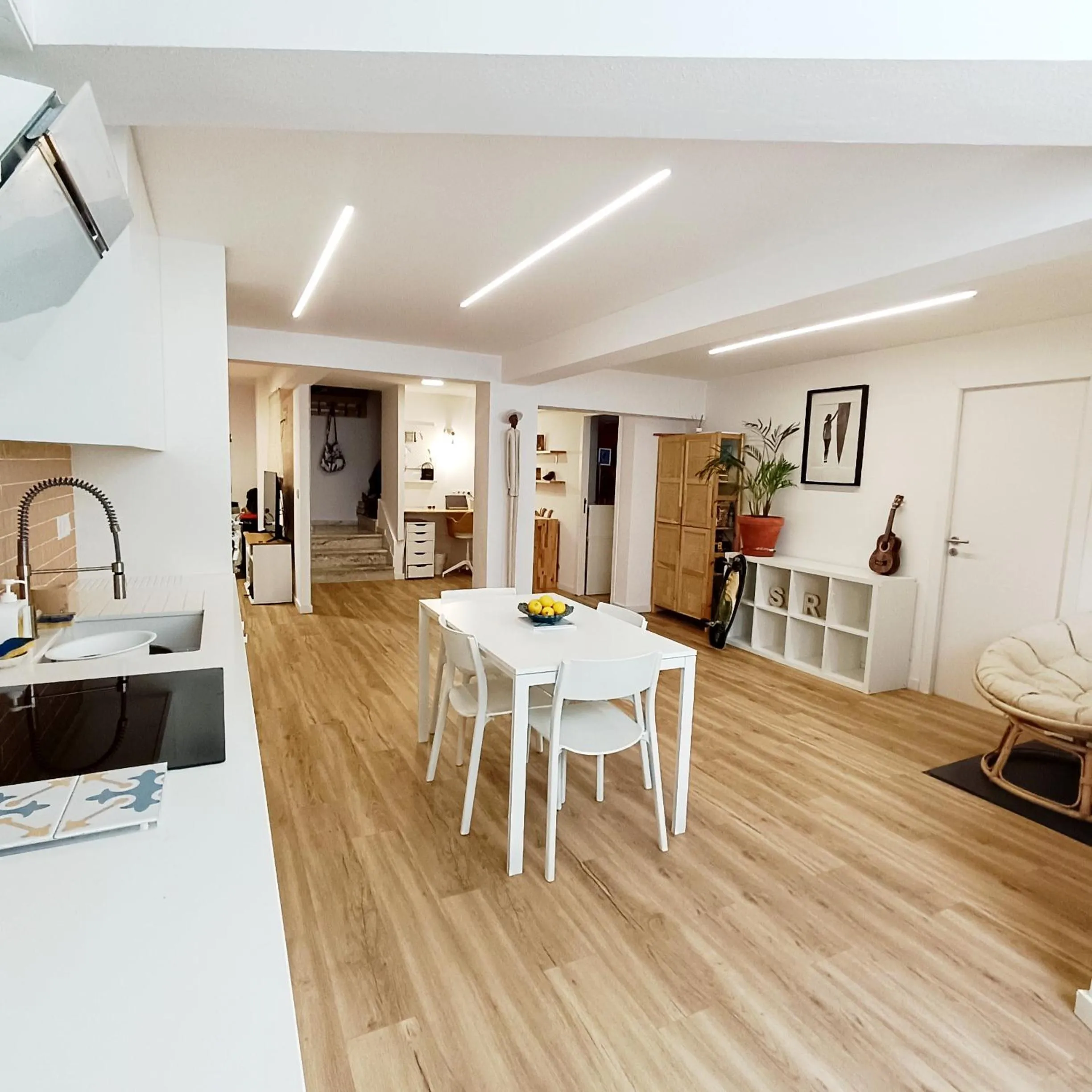 Kitchen or kitchenette in SUPERTUBOS HOUSE Peniche