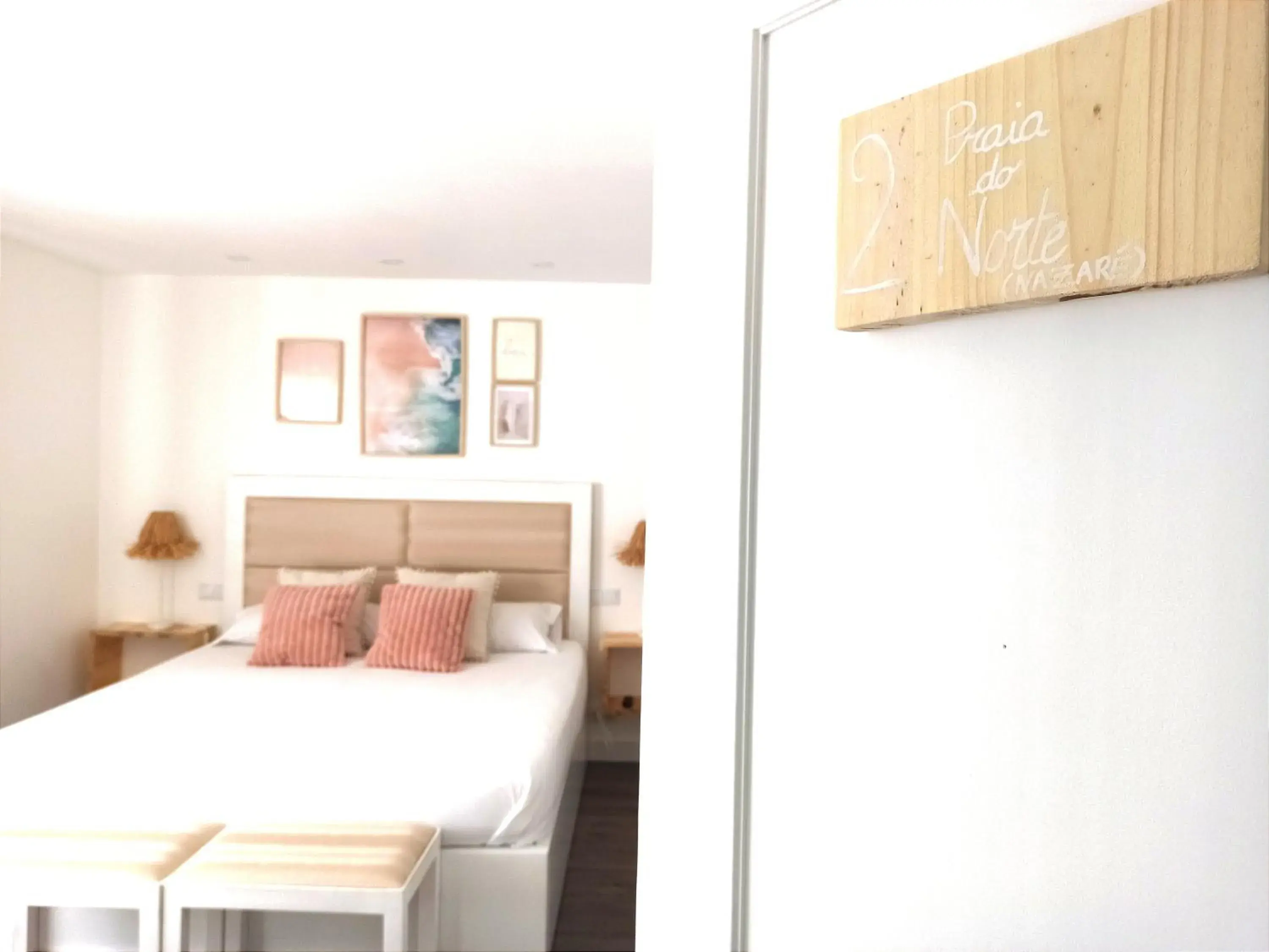 Queen Suite in SUPERTUBOS HOUSE Peniche Queen Suite in SUPERTUBOS HOUSE Peniche