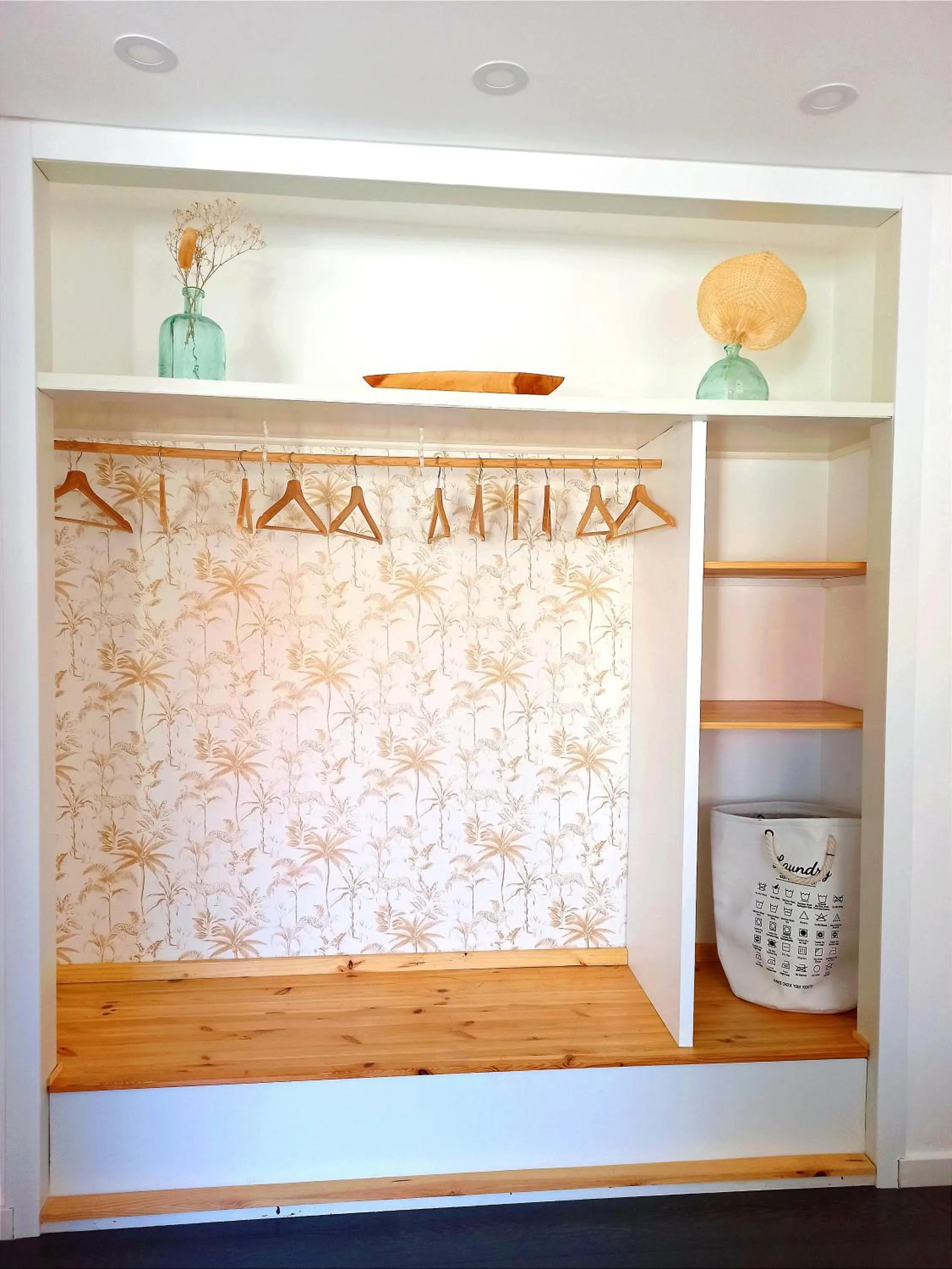 wardrobe in SUPERTUBOS HOUSE Peniche