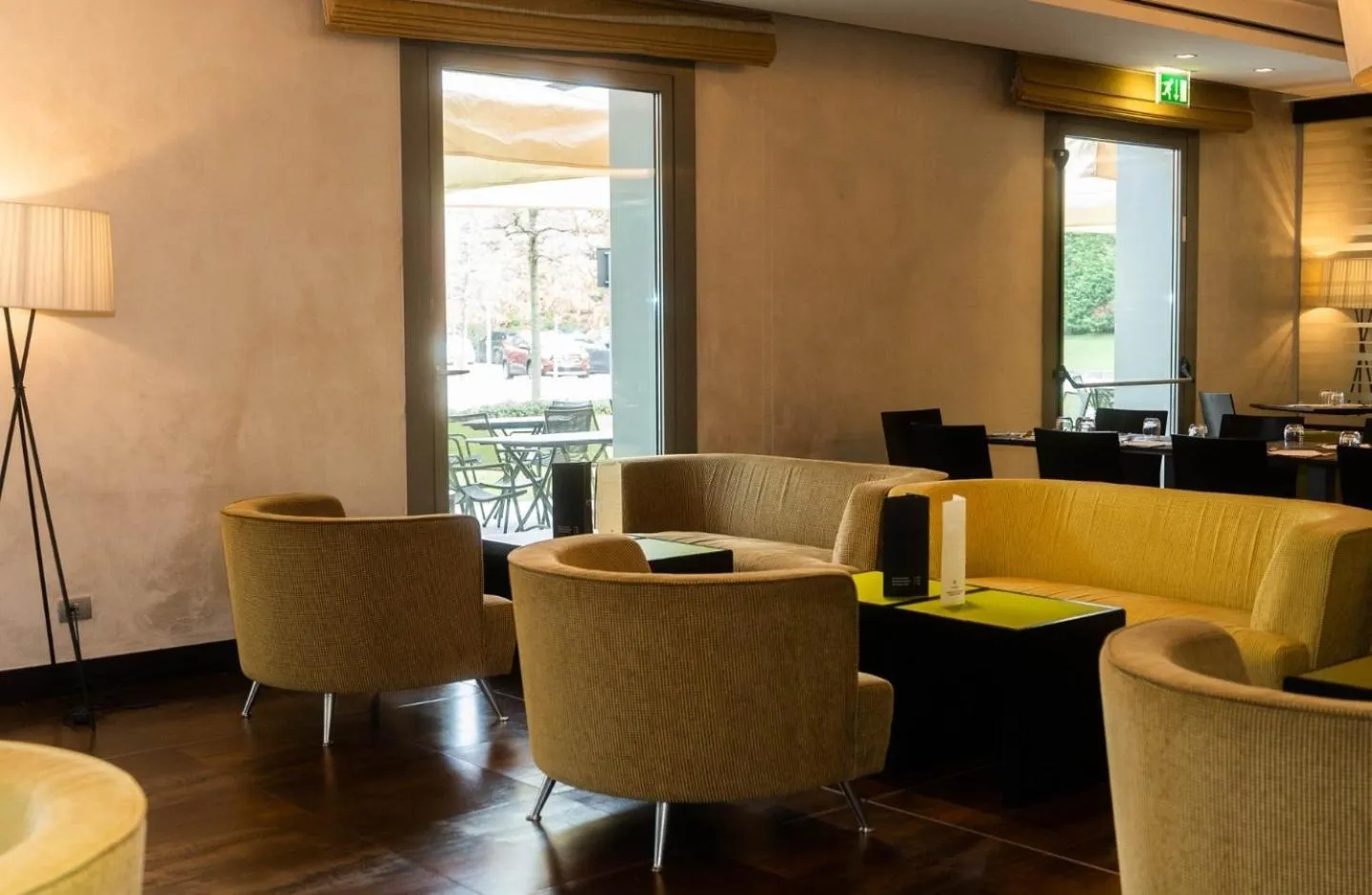 Restaurant/places to eat in Hotel Cruise