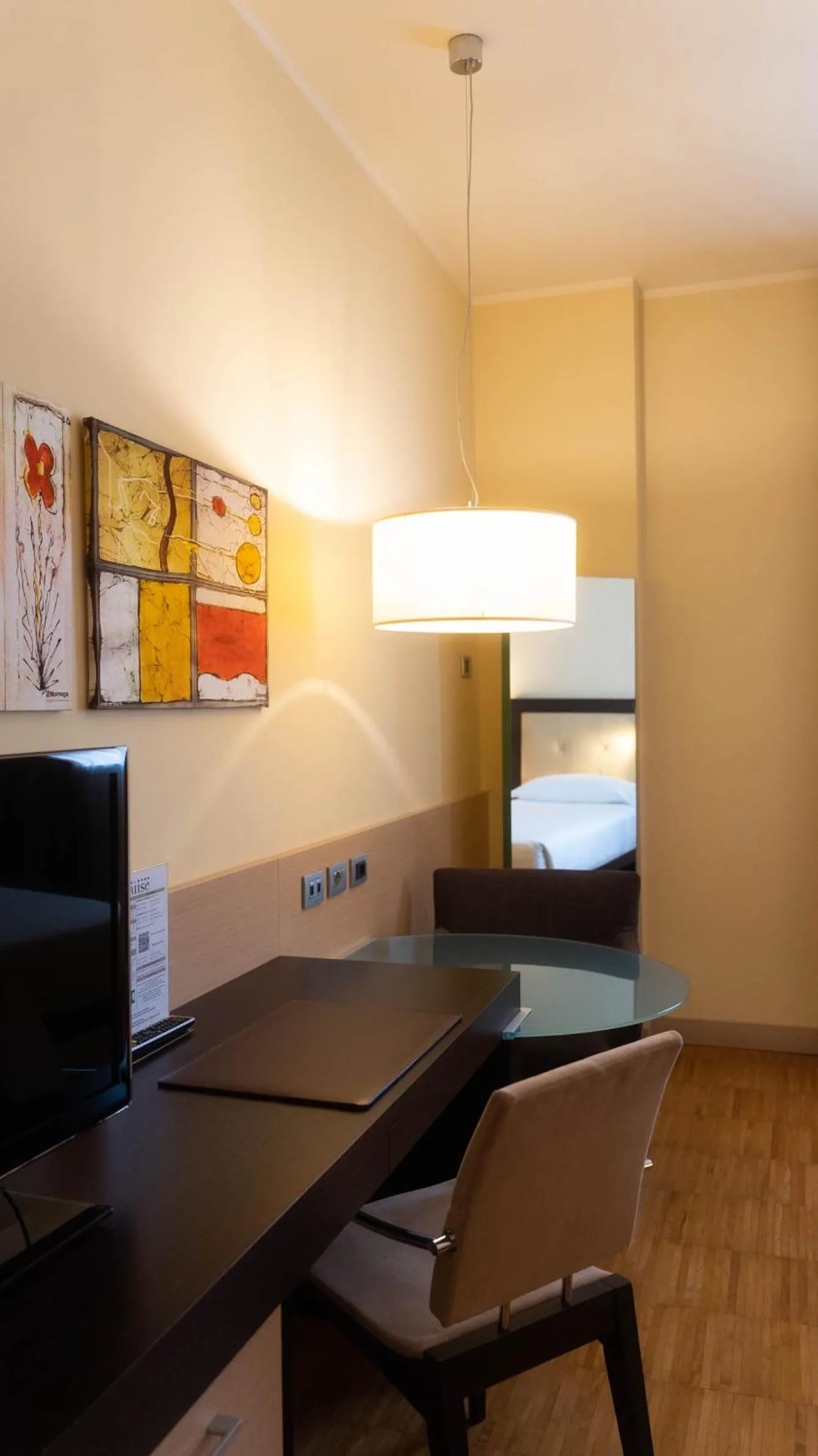 Bedroom in Hotel Cruise