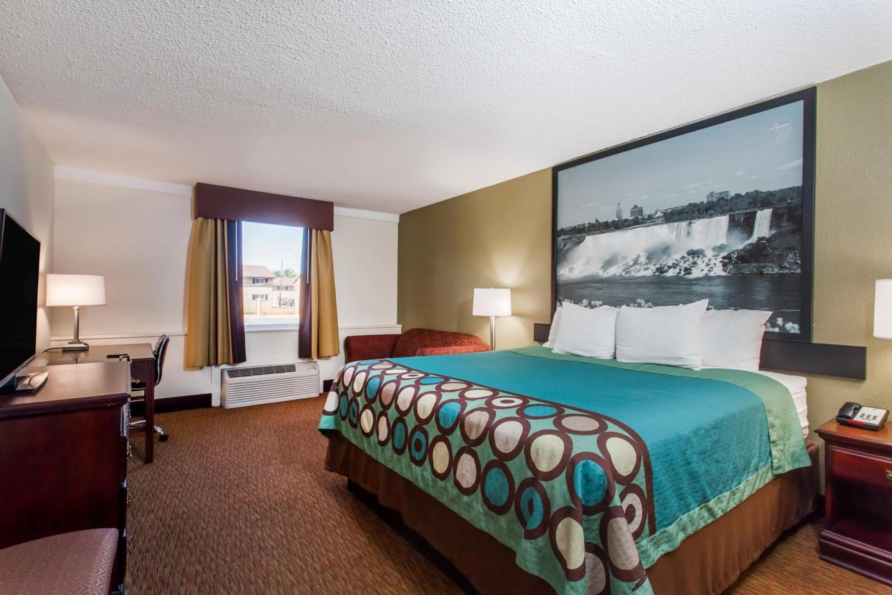 Photo of the whole room in Spark by Hilton Hamburg