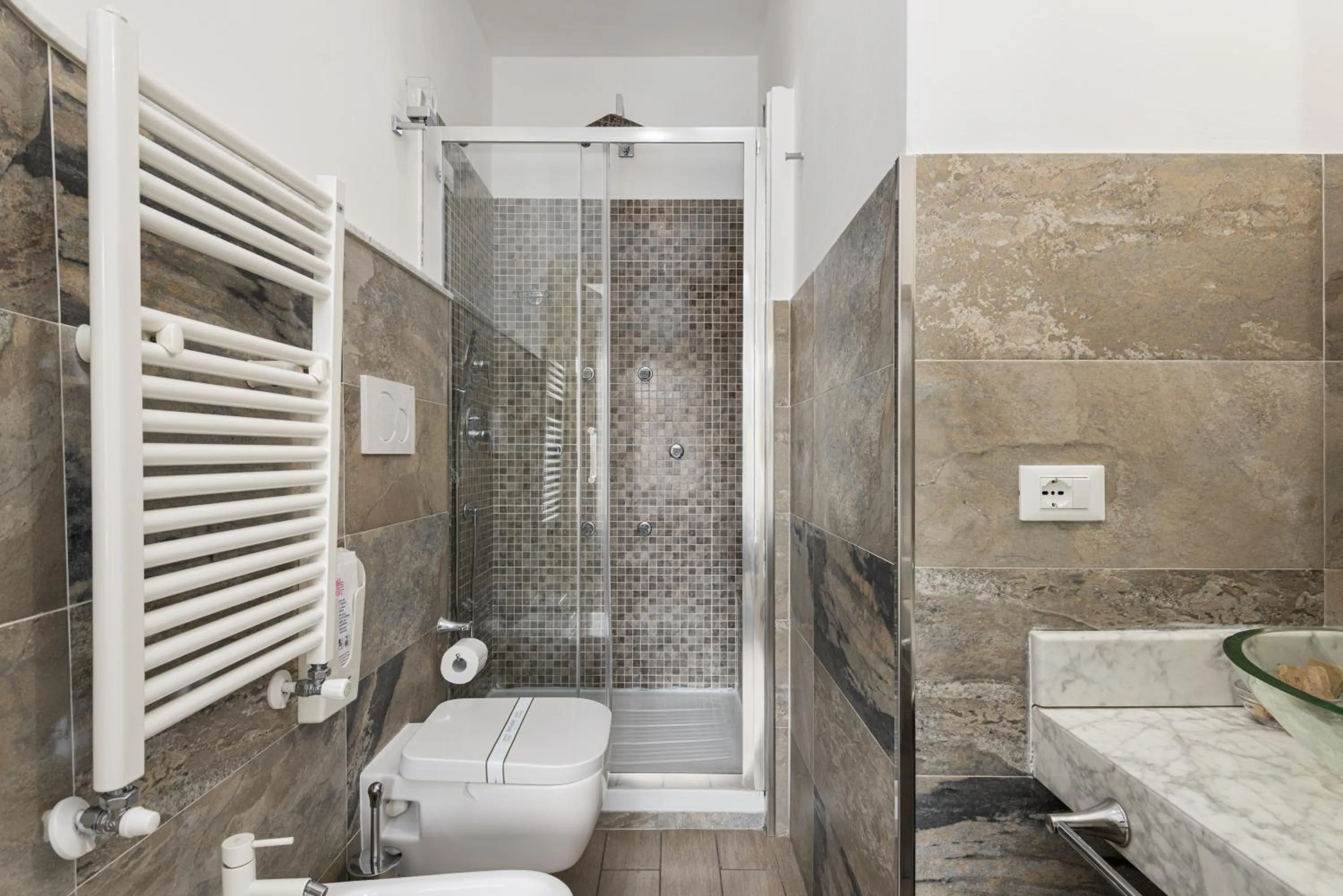 Bathroom in Florence Comfort B&B