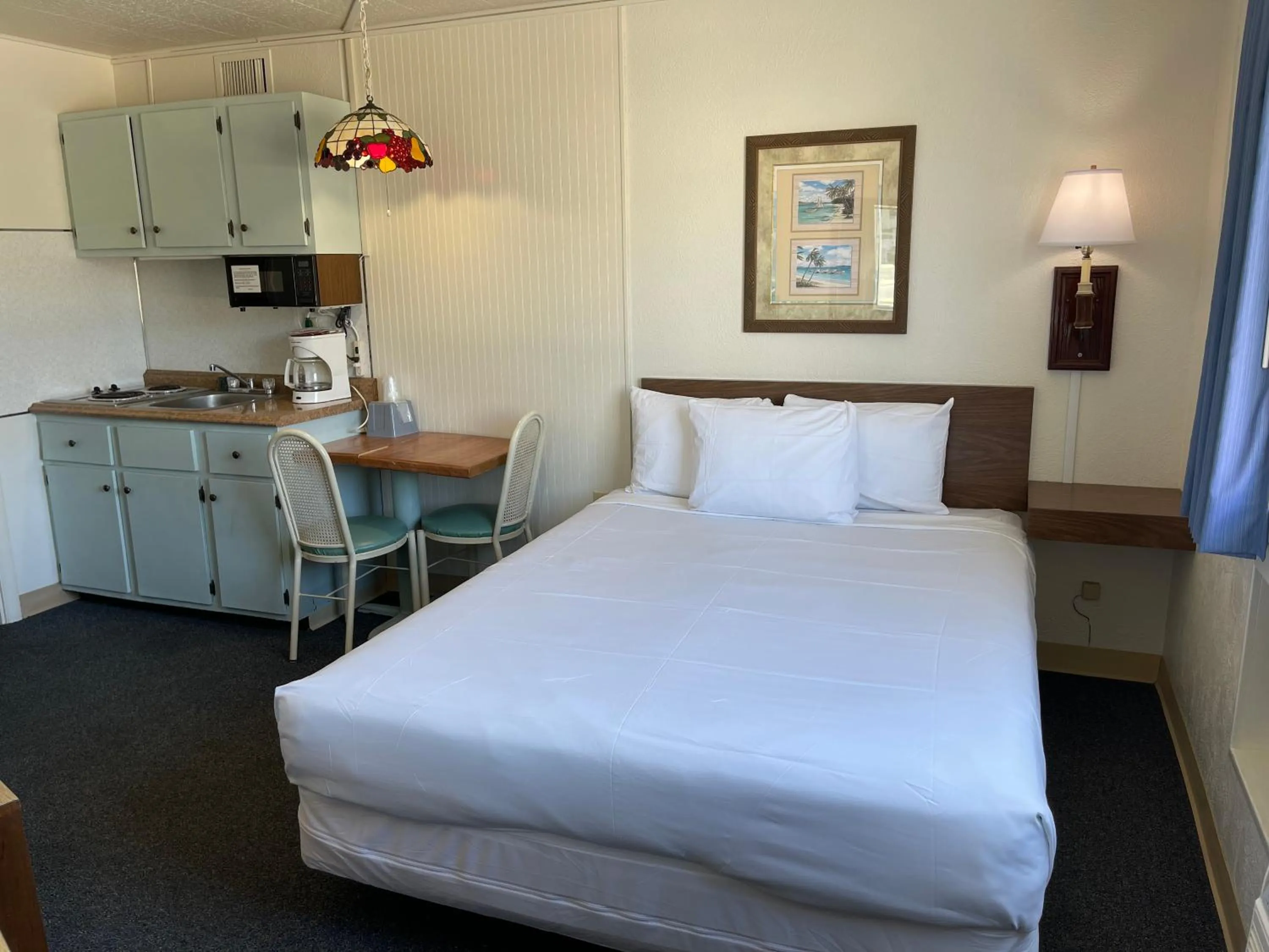 Bed in Bel Air Motel Wildwood Crest Beach