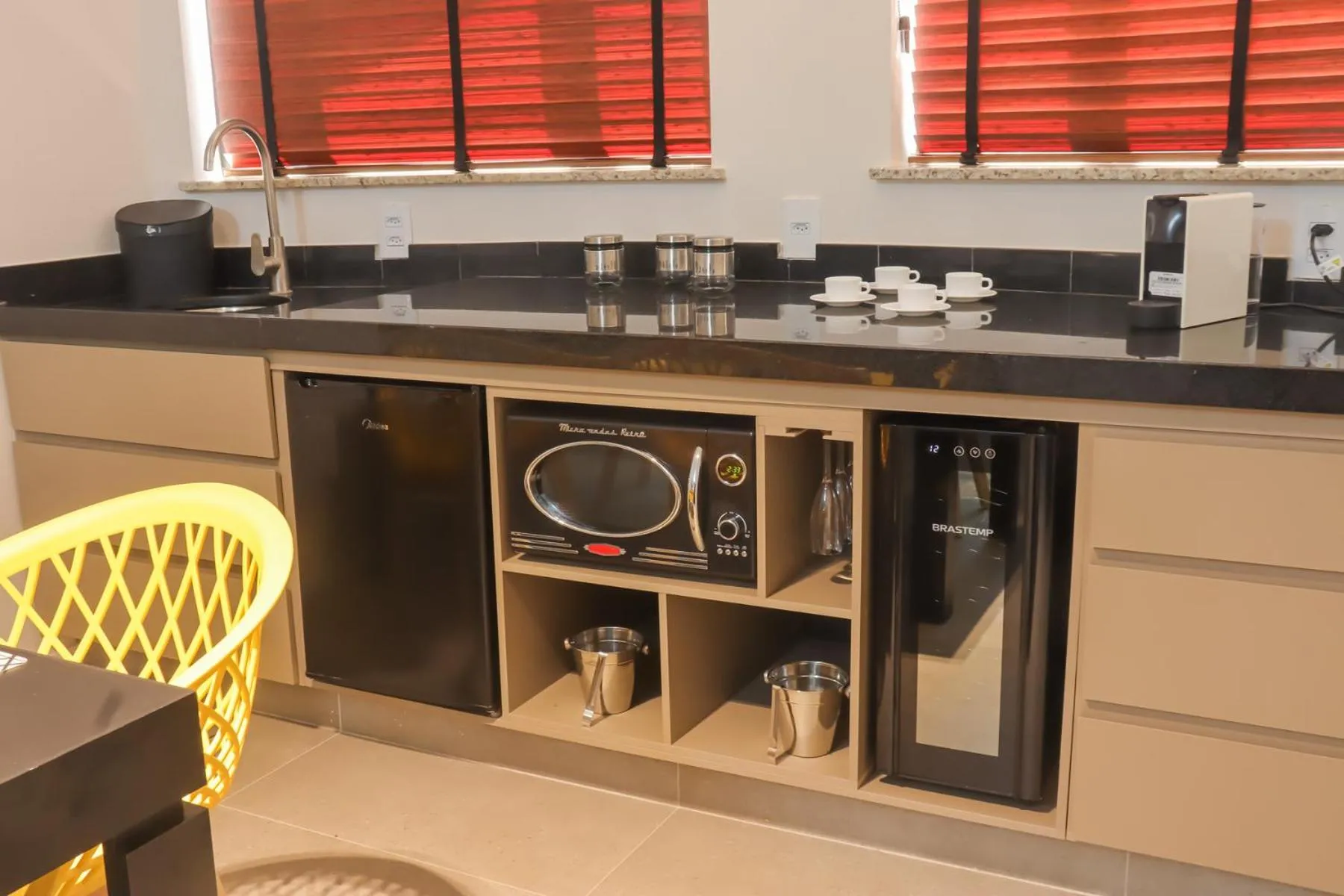 Kitchen or kitchenette in Porto das Asas Park Hotel