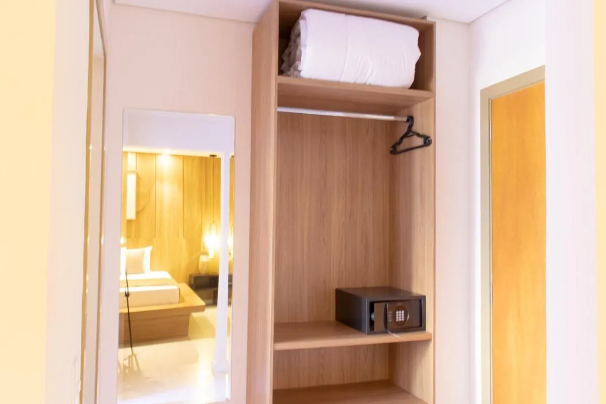 safe, Bed in Porto das Asas Park Hotel