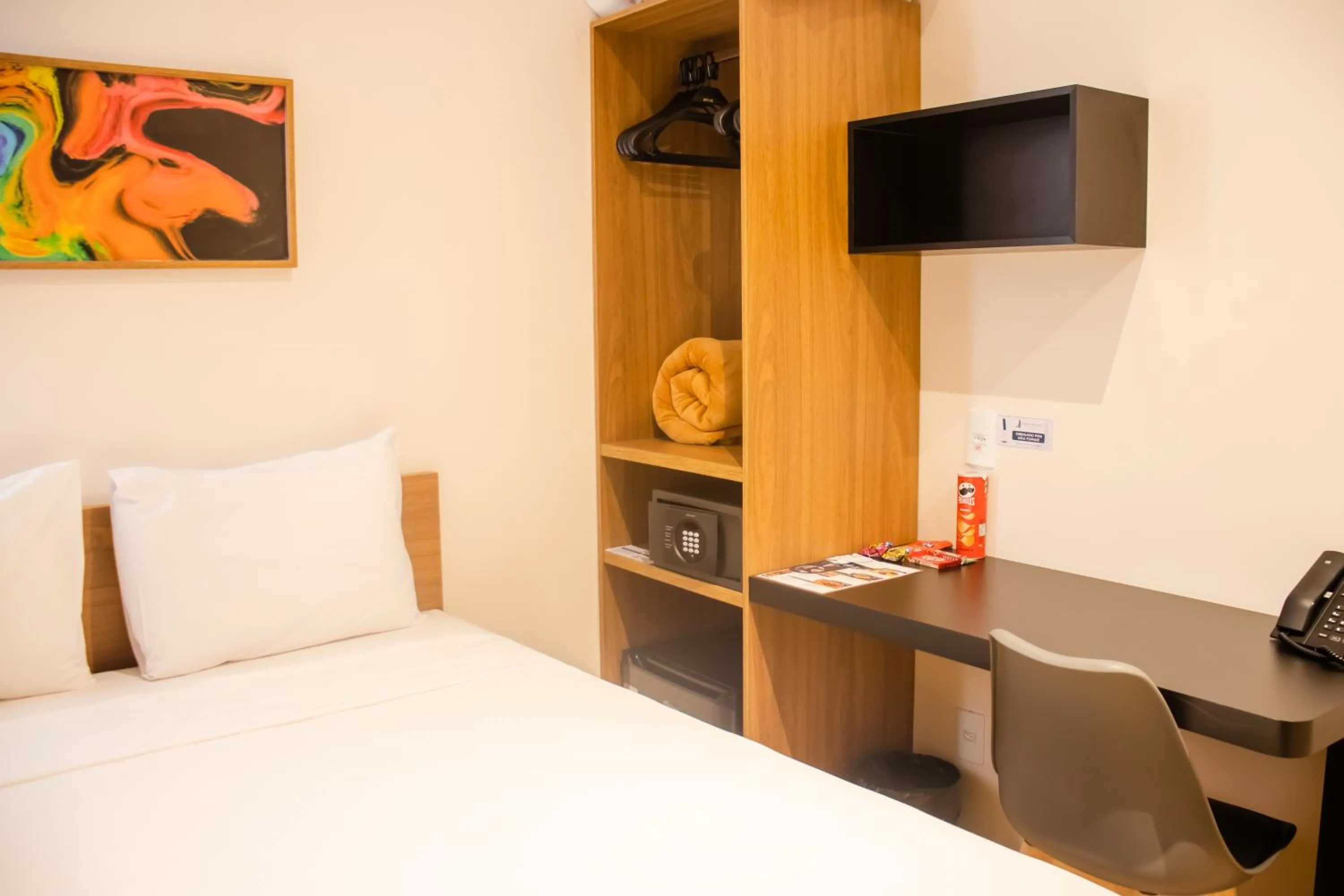 Photo of the whole room, Bed in Porto das Asas Park Hotel