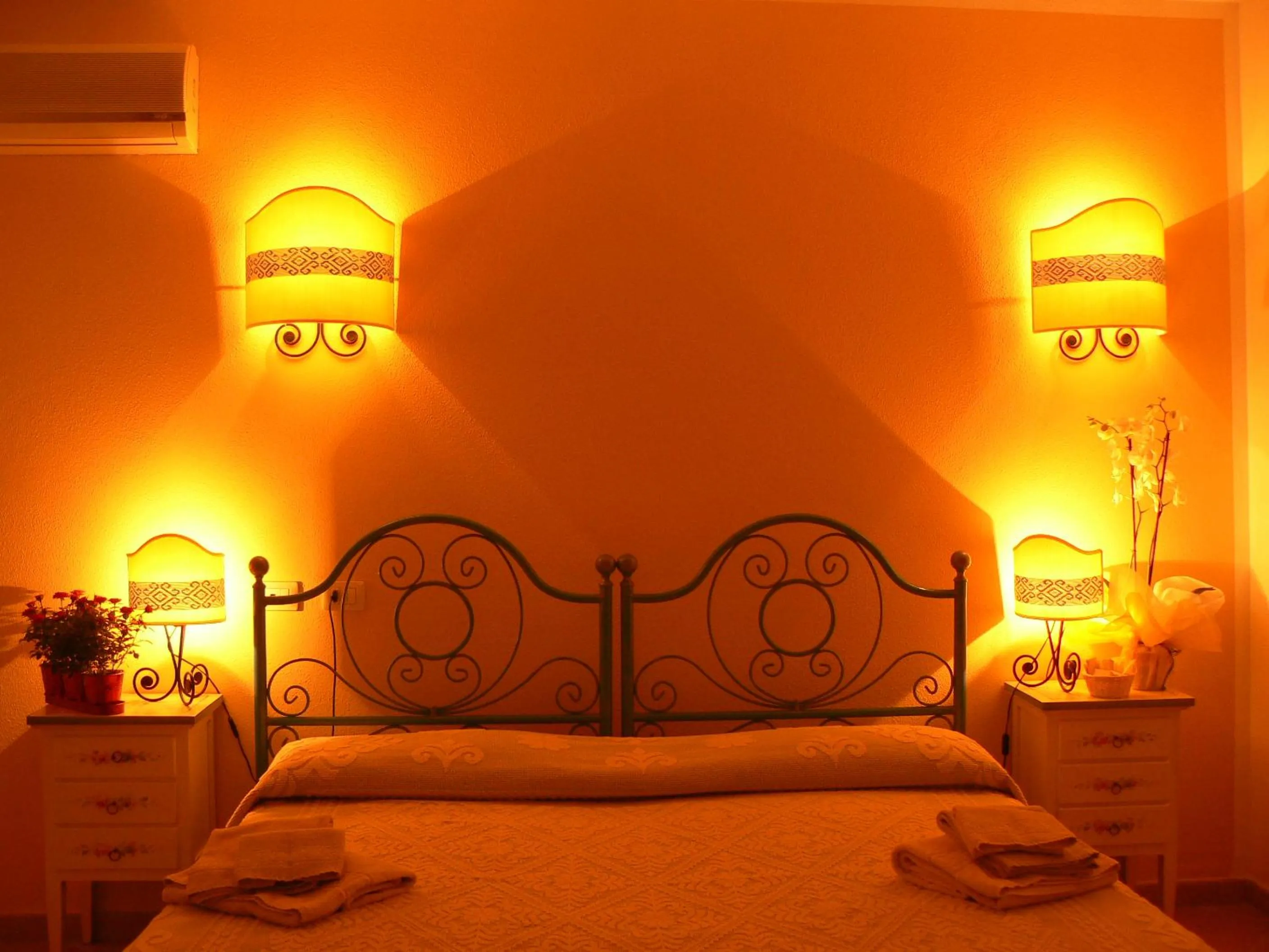 Bed in Hotel Valkarana Country Relais