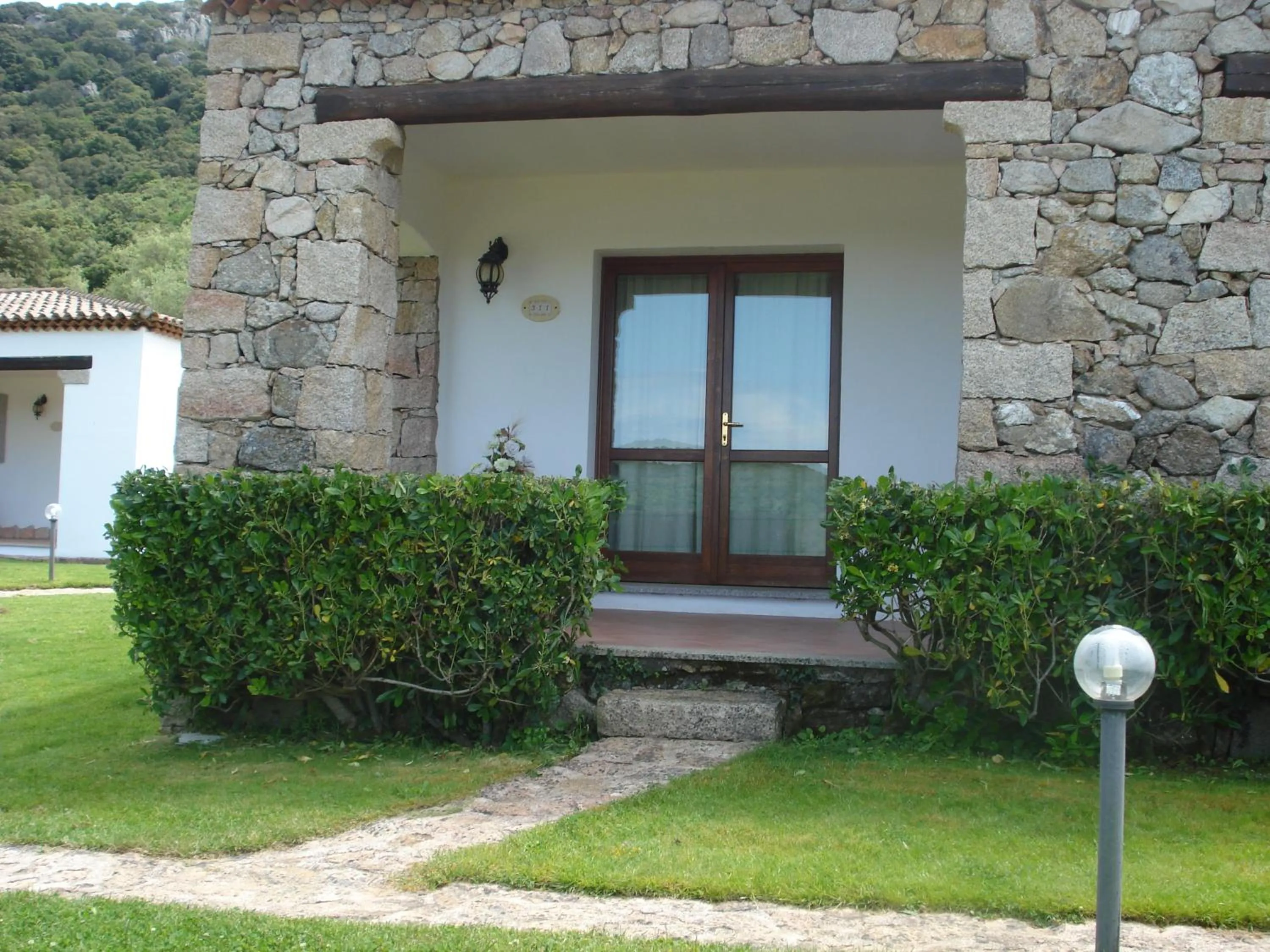 Property building in Hotel Valkarana Country Relais