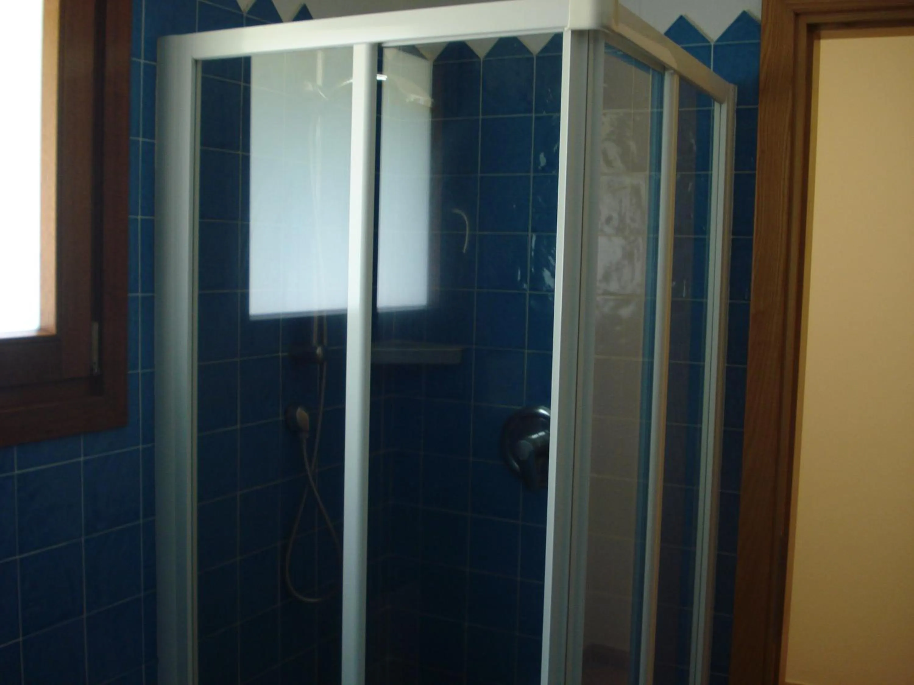 Shower in Hotel Valkarana Country Relais